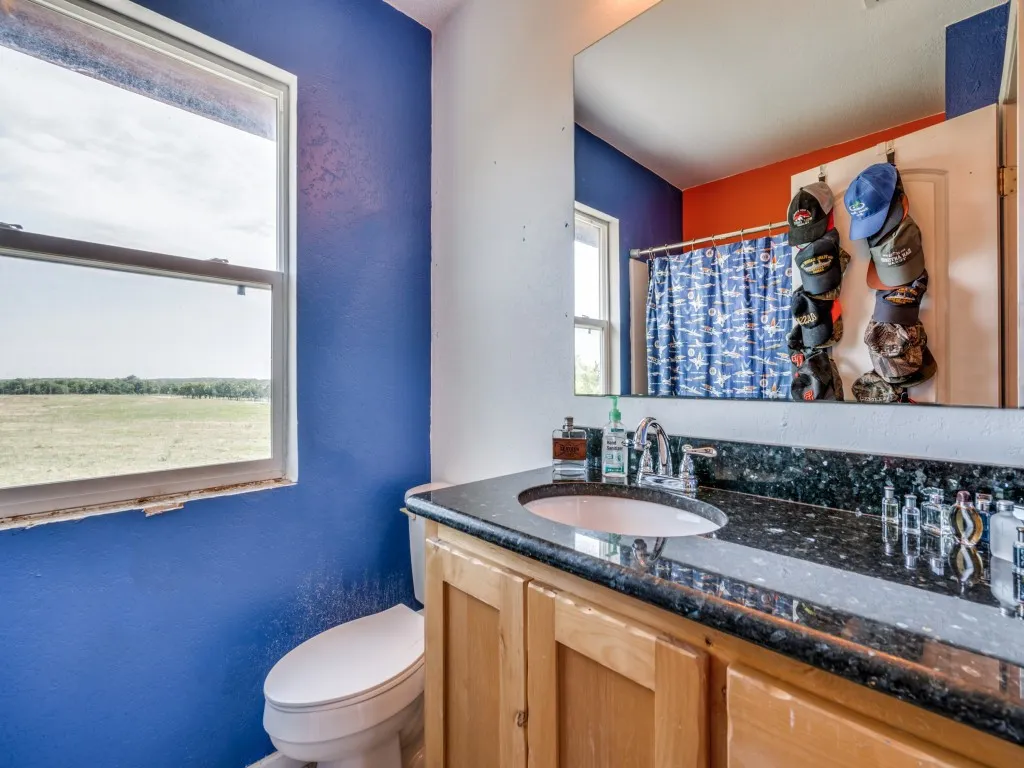 Single Family Residence For Sale in Cooke County , 2250 Morrow Road, Valley View, Texas 76272, 4 Bedroom, 6 Bathroom, Garage spaces, 5,389 Sqft, built in 2012, Preowned, mls#21241240, Real Estate Agent in Valley View, Homes For Sale in Cooke county, Homes For Sale in Valley View, Realtor in Valley View Texas, Real Estate Brokerage Independent Realty Texas, Luminita Cordes Realtor
