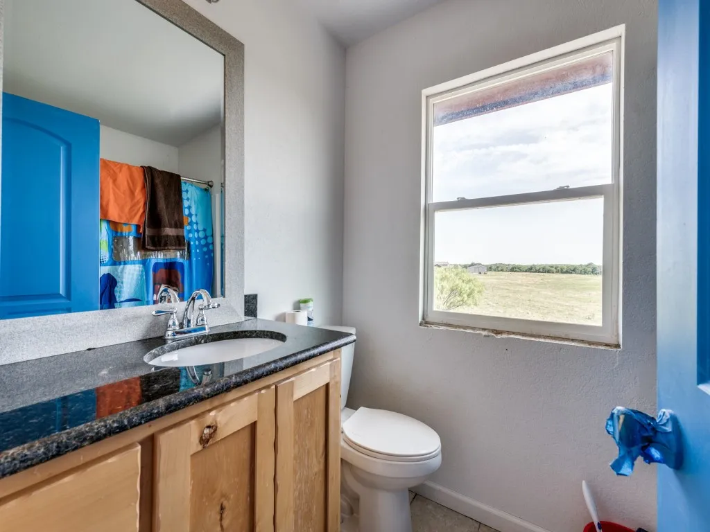Single Family Residence For Sale in Cooke County , 2250 Morrow Road, Valley View, Texas 76272, 4 Bedroom, 6 Bathroom, Garage spaces, 5,389 Sqft, built in 2012, Preowned, mls#21241240, Real Estate Agent in Valley View, Homes For Sale in Cooke county, Homes For Sale in Valley View, Realtor in Valley View Texas, Real Estate Brokerage Independent Realty Texas, Luminita Cordes Realtor