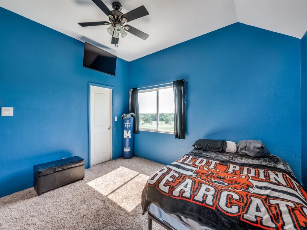 Single Family Residence For Sale in Cooke County , 2250 Morrow Road, Valley View, Texas 76272, 4 Bedroom, 6 Bathroom, Garage spaces, 5,389 Sqft, built in 2012, Preowned, mls#21241240, Real Estate Agent in Valley View, Homes For Sale in Cooke county, Homes For Sale in Valley View, Realtor in Valley View Texas, Real Estate Brokerage Independent Realty Texas, Luminita Cordes Realtor
