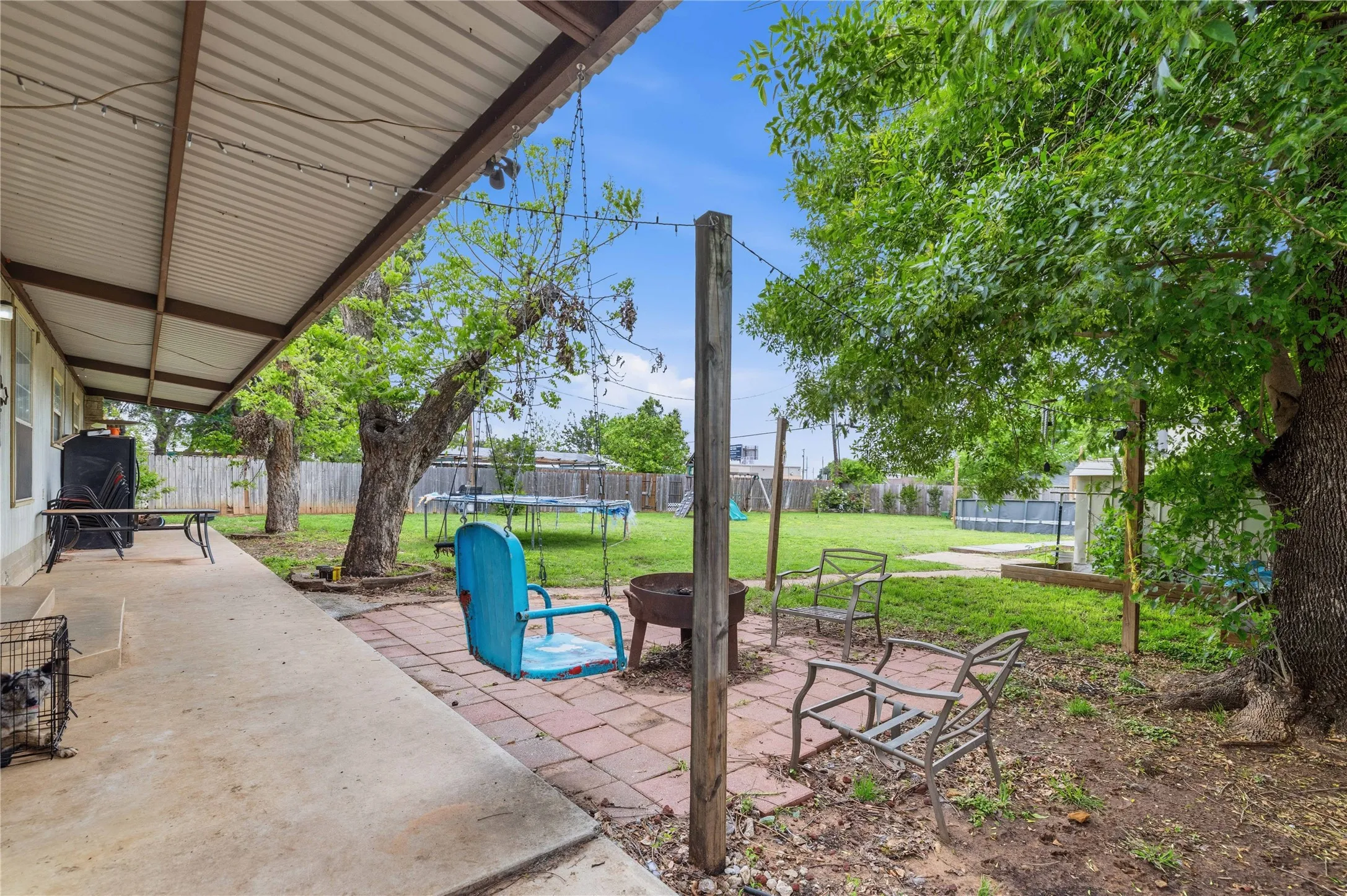 Single Family Residence For Sale in Brown County , 204 Sunnydale Drive, Early, Texas 76802, 6 Bedroom, 4 Bathroom, Garage spaces, 2,960 Sqft, built in 1962, Preowned, mls#21241224, Real Estate Agent in Early, Homes For Sale in Brown county, Homes For Sale in Early, Realtor in Early Texas, Real Estate Brokerage Independent Realty Texas, Luminita Cordes Realtor