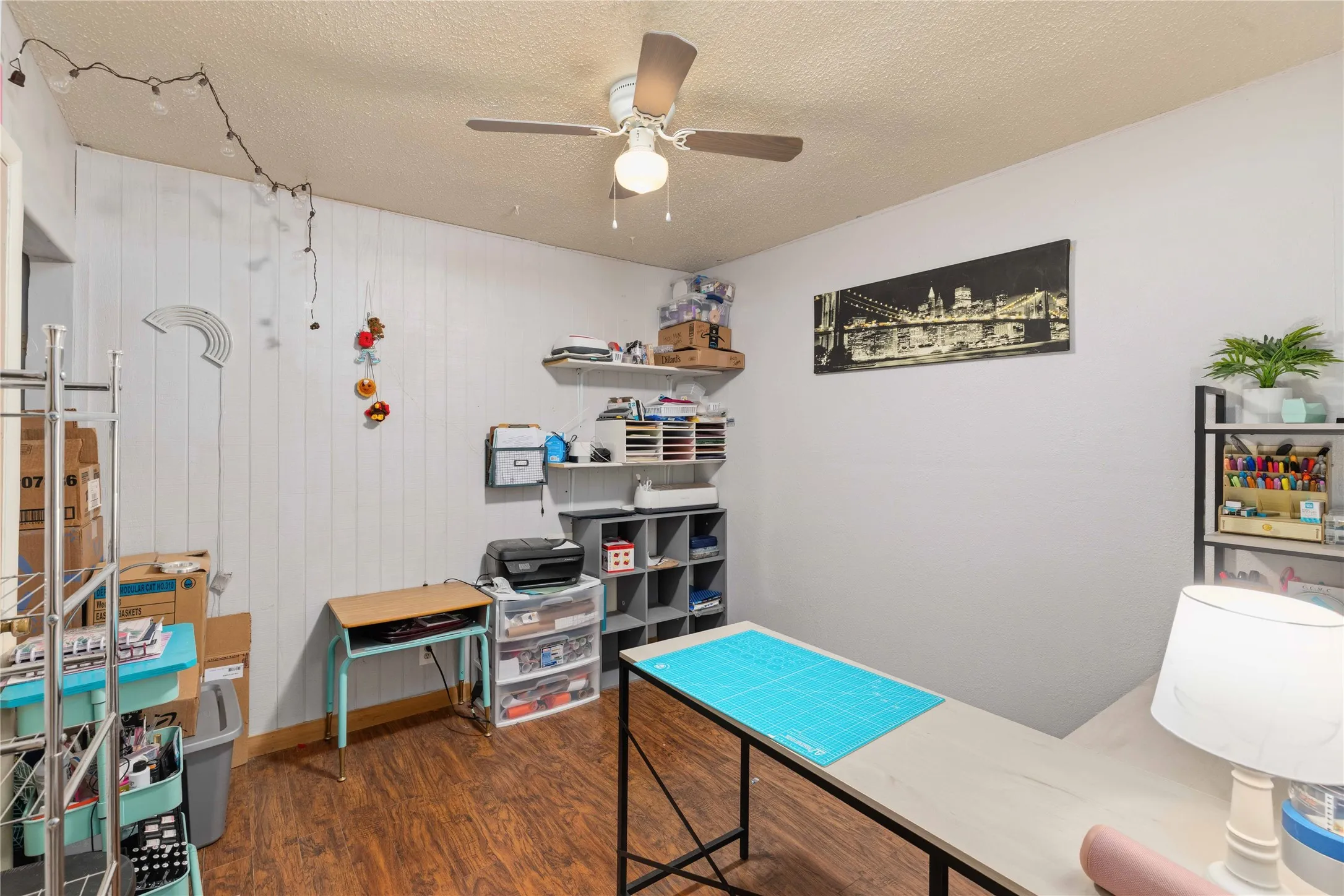 Single Family Residence For Sale in Brown County , 204 Sunnydale Drive, Early, Texas 76802, 6 Bedroom, 4 Bathroom, Garage spaces, 2,960 Sqft, built in 1962, Preowned, mls#21241224, Real Estate Agent in Early, Homes For Sale in Brown county, Homes For Sale in Early, Realtor in Early Texas, Real Estate Brokerage Independent Realty Texas, Luminita Cordes Realtor