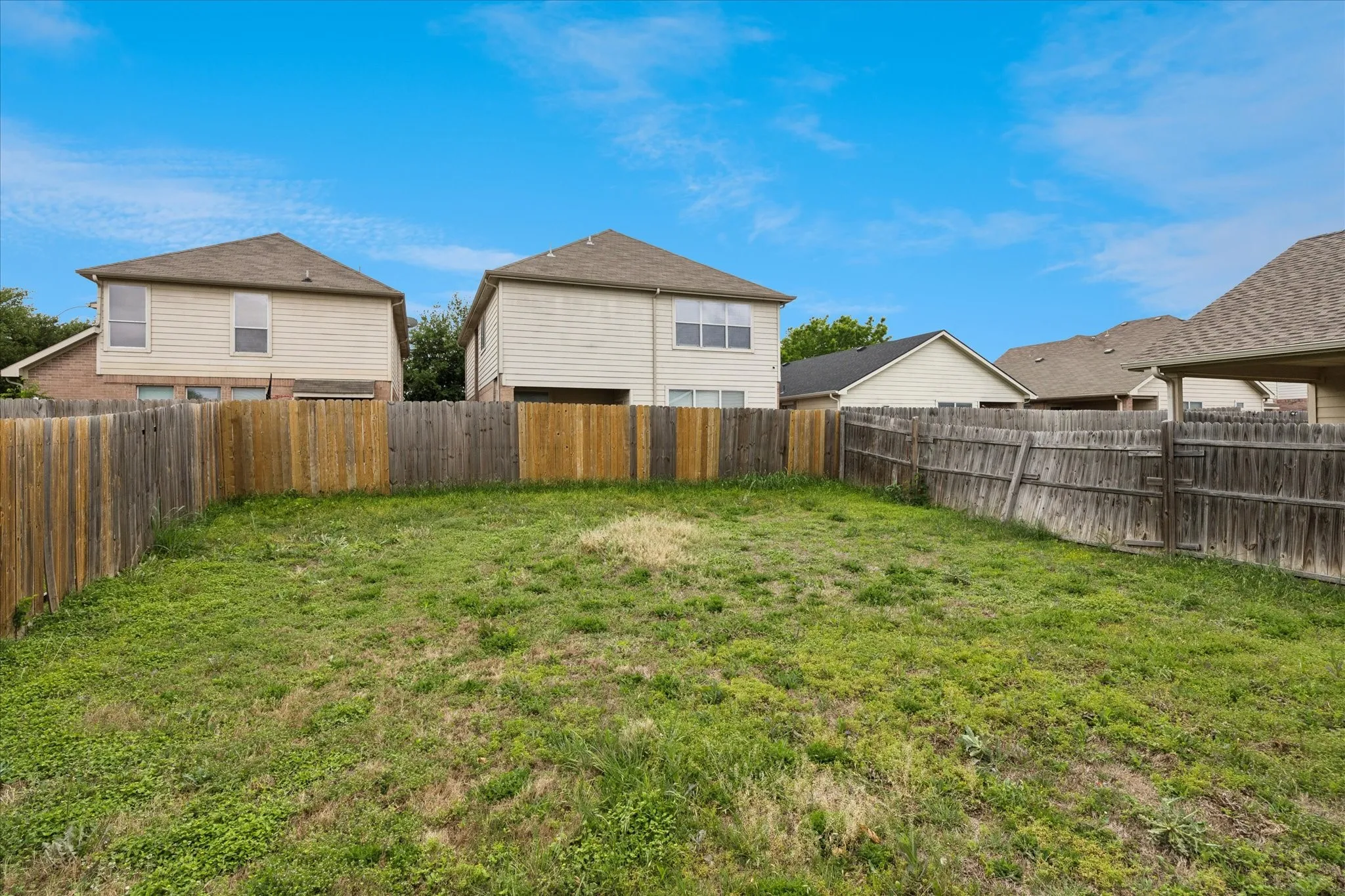 Good-sized backyard