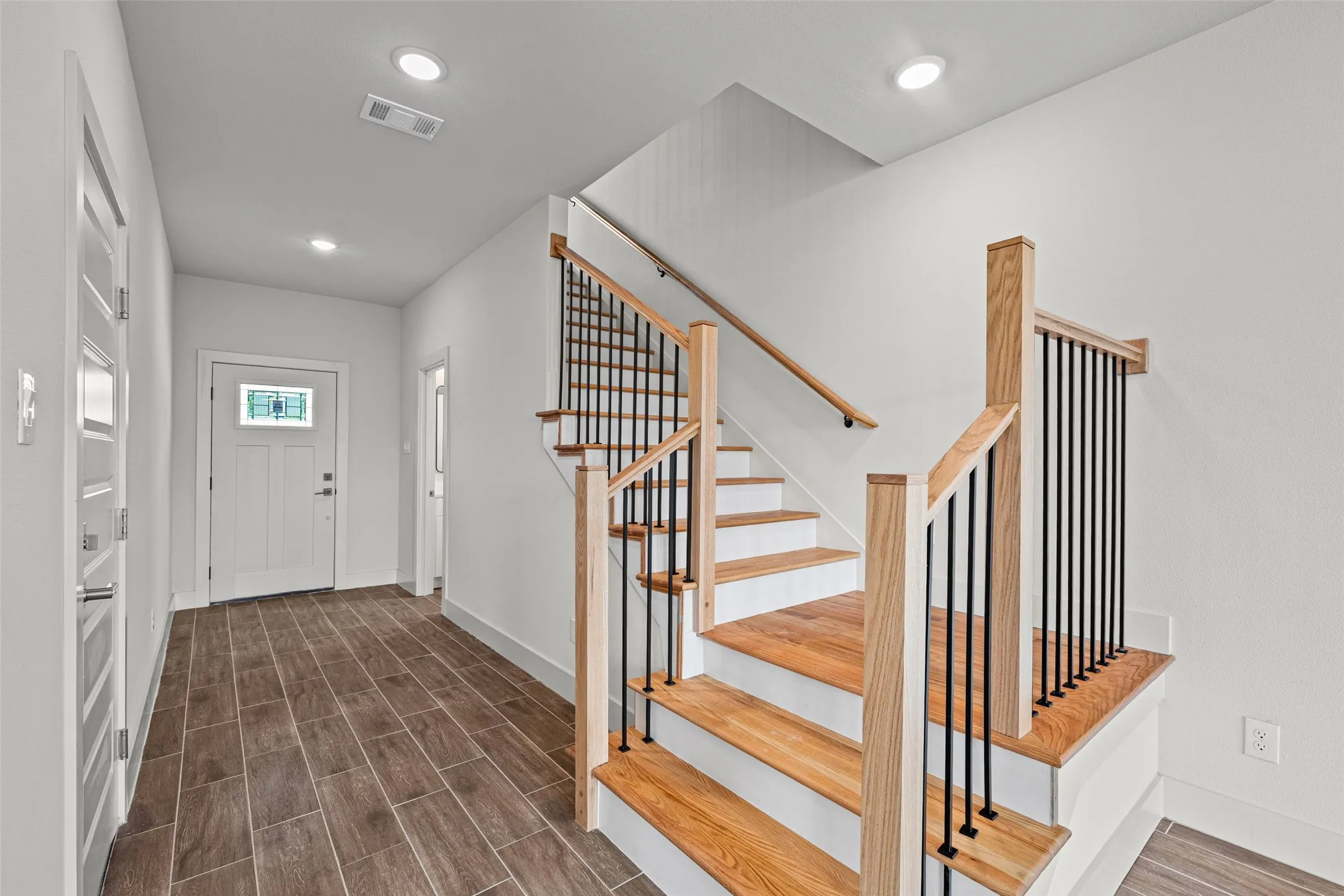 Single Family Residence For Sale in Hood County , 702 Perkins Court, Granbury, Texas 76048, 3 Bedroom, 3 Bathroom, 2 Garage spaces, 1,753 Sqft, built in 2026, mls#21241313, Real Estate Agent in Granbury, Homes For Sale in Hood county, Homes For Sale in Granbury, Realtor in Granbury Texas, Real Estate Brokerage Independent Realty Texas, Luminita Cordes Realtor