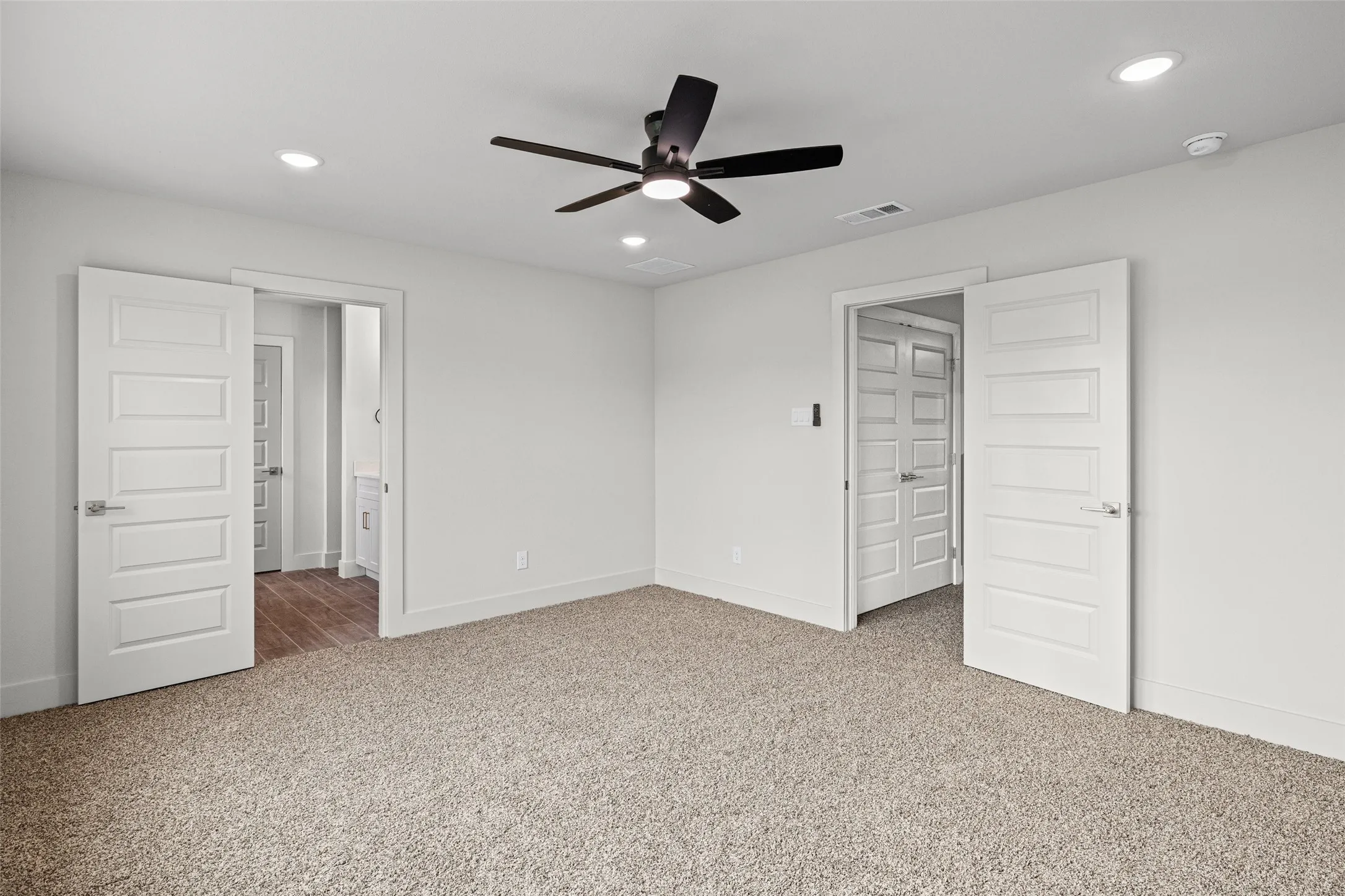 Single Family Residence For Sale in Hood County , 702 Perkins Court, Granbury, Texas 76048, 3 Bedroom, 3 Bathroom, 2 Garage spaces, 1,753 Sqft, built in 2026, mls#21241313, Real Estate Agent in Granbury, Homes For Sale in Hood county, Homes For Sale in Granbury, Realtor in Granbury Texas, Real Estate Brokerage Independent Realty Texas, Luminita Cordes Realtor