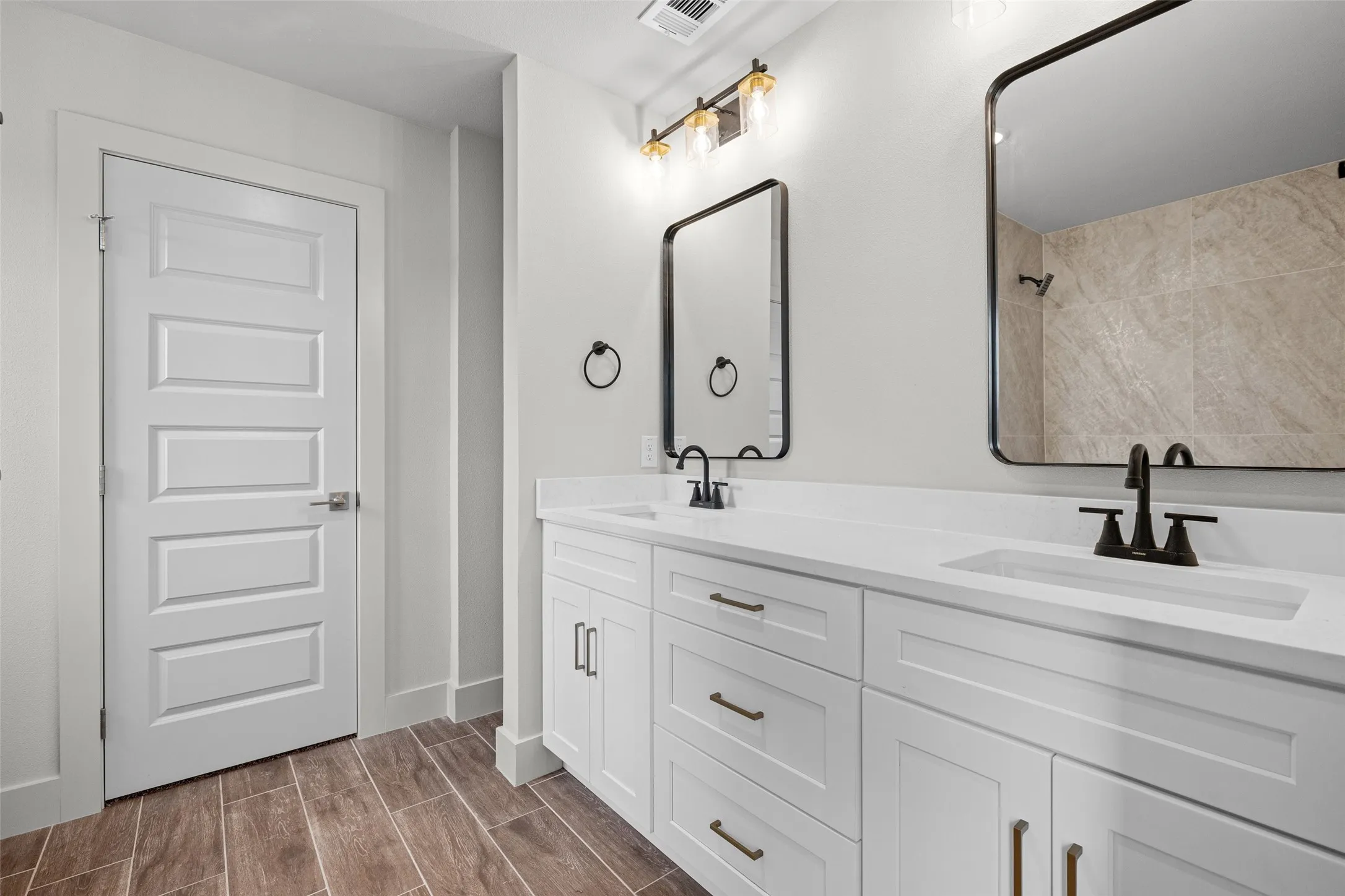 Single Family Residence For Sale in Hood County , 702 Perkins Court, Granbury, Texas 76048, 3 Bedroom, 3 Bathroom, 2 Garage spaces, 1,753 Sqft, built in 2026, mls#21241313, Real Estate Agent in Granbury, Homes For Sale in Hood county, Homes For Sale in Granbury, Realtor in Granbury Texas, Real Estate Brokerage Independent Realty Texas, Luminita Cordes Realtor