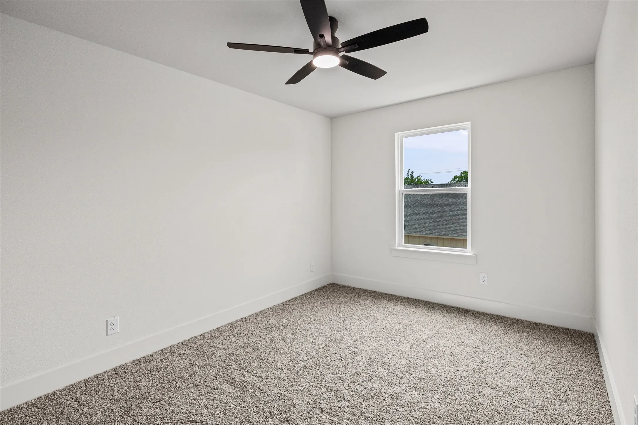 Single Family Residence For Sale in Hood County , 702 Perkins Court, Granbury, Texas 76048, 3 Bedroom, 3 Bathroom, 2 Garage spaces, 1,753 Sqft, built in 2026, mls#21241313, Real Estate Agent in Granbury, Homes For Sale in Hood county, Homes For Sale in Granbury, Realtor in Granbury Texas, Real Estate Brokerage Independent Realty Texas, Luminita Cordes Realtor