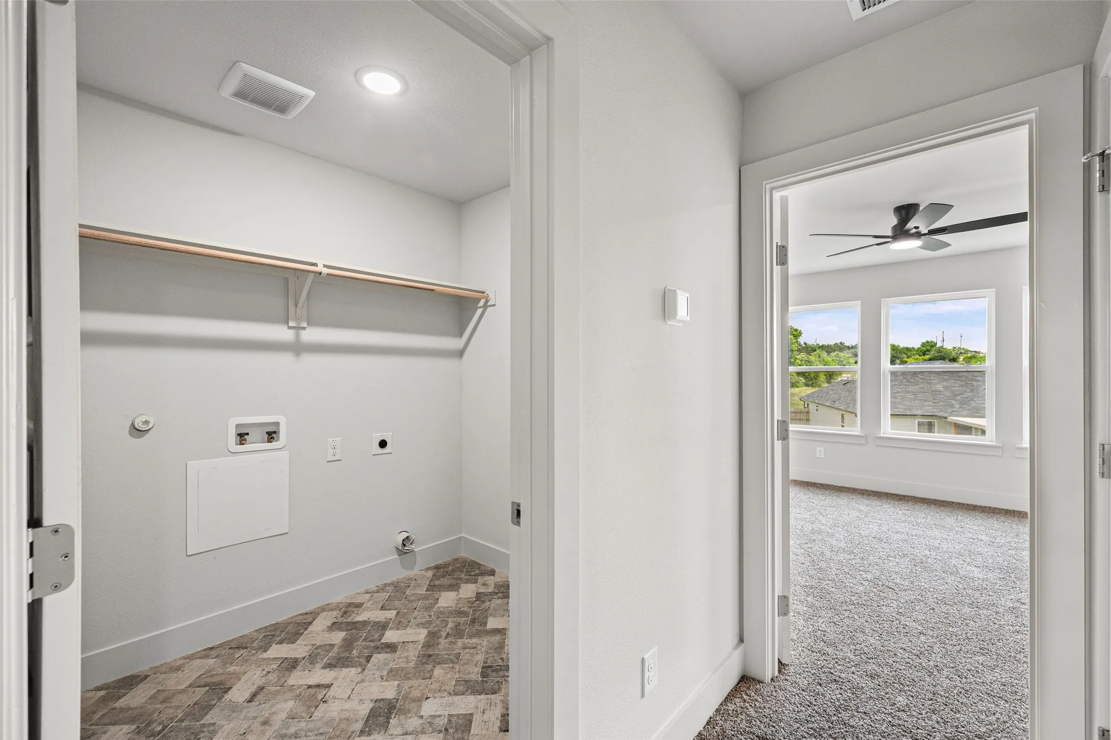 Single Family Residence For Sale in Hood County , 702 Perkins Court, Granbury, Texas 76048, 3 Bedroom, 3 Bathroom, 2 Garage spaces, 1,753 Sqft, built in 2026, mls#21241313, Real Estate Agent in Granbury, Homes For Sale in Hood county, Homes For Sale in Granbury, Realtor in Granbury Texas, Real Estate Brokerage Independent Realty Texas, Luminita Cordes Realtor