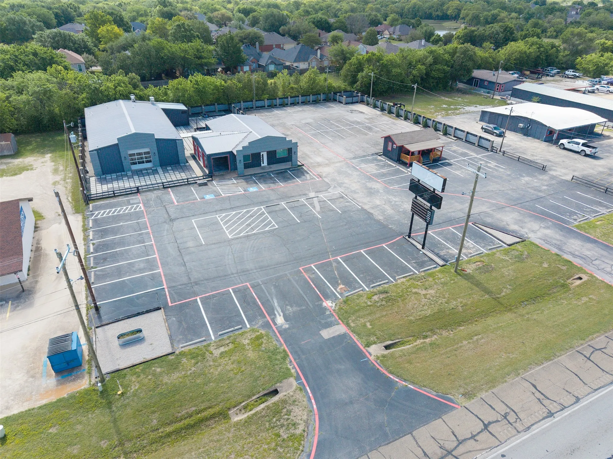 Business For Rent in Johnson County , 2795 Wilshire Boulevard, Burleson, Texas 76028, 0, 0, Garage spaces, 5,340 Sqft, built in 1992, Preowned, mls#21240907, Real Estate Agent in Burleson, Homes For Rent in Johnson county, Homes For Rent in Burleson, Realtor in Burleson Texas, Real Estate Brokerage Independent Realty Texas, Luminita Cordes Realtor