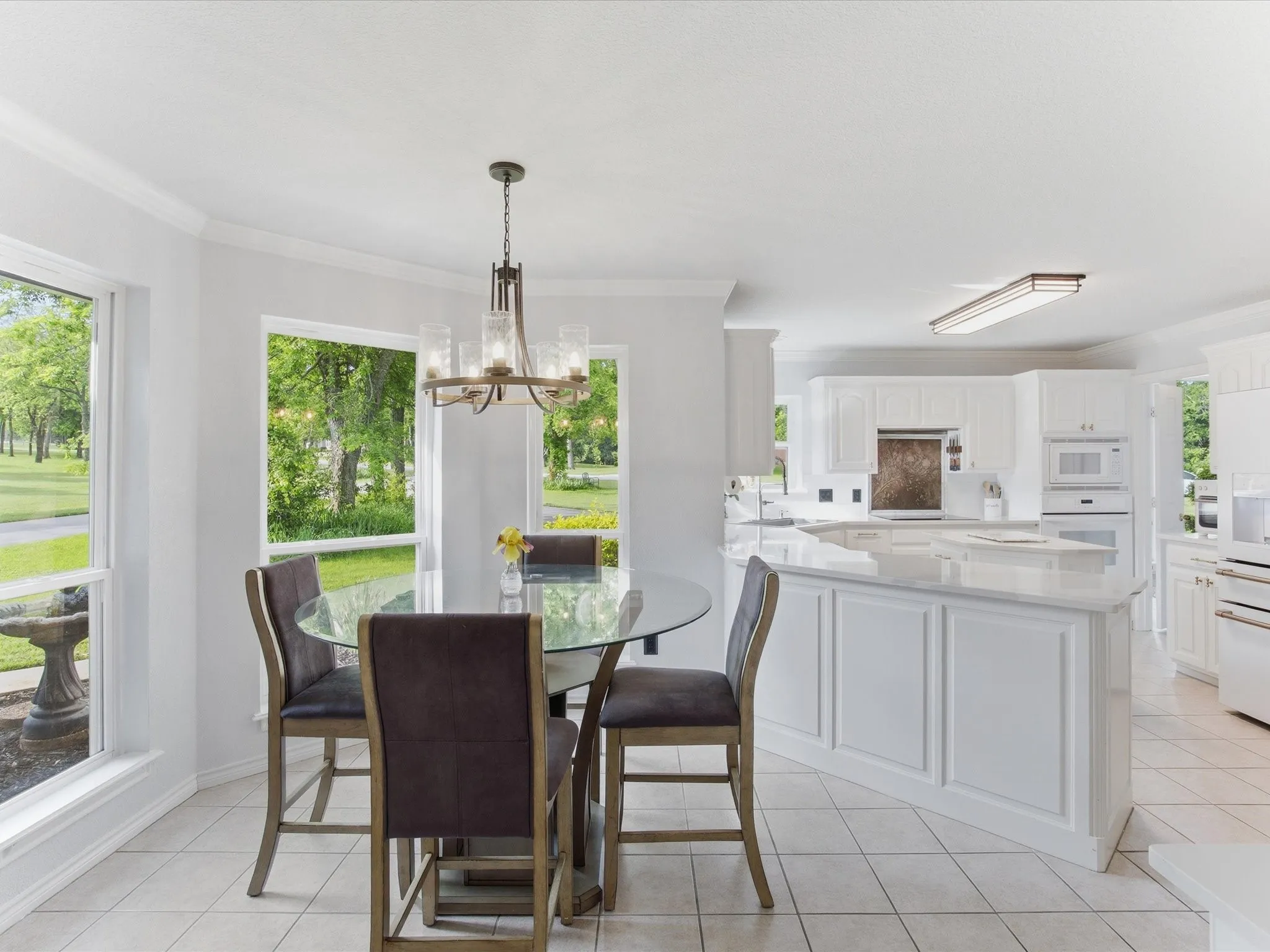 Single Family Residence For Sale in Wise County , 104 Marina Del Ray, Bridgeport, Texas 76426, 4 Bedroom, 3 Bathroom, 3 Garage spaces, 2,587 Sqft, built in 1996, mls#21241017, Real Estate Agent in Bridgeport, Homes For Sale in Wise county, Homes For Sale in Bridgeport, Realtor in Bridgeport Texas, Real Estate Brokerage Independent Realty Texas, Luminita Cordes Realtor