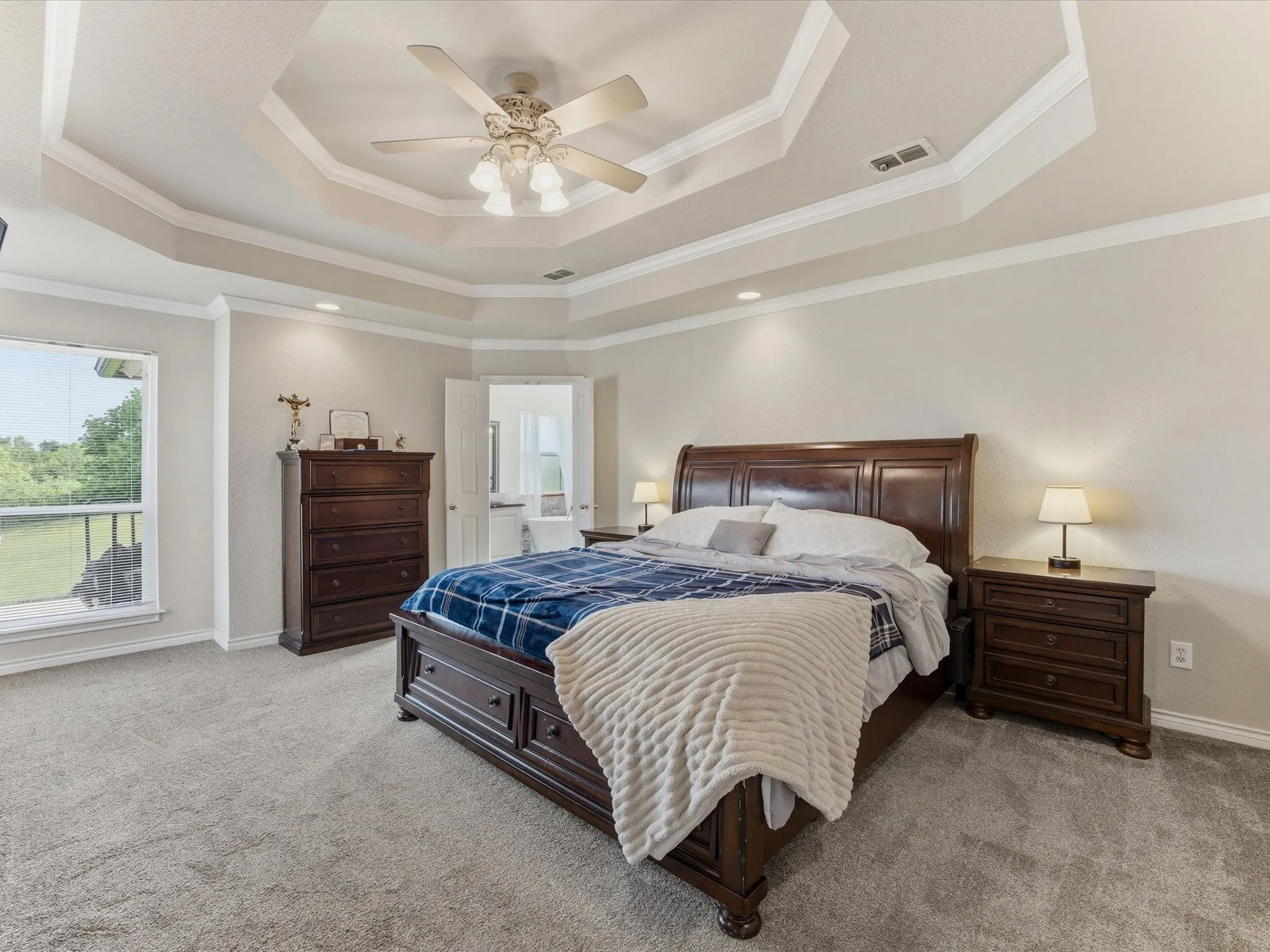 Single Family Residence For Sale in Wise County , 104 Marina Del Ray, Bridgeport, Texas 76426, 4 Bedroom, 3 Bathroom, 3 Garage spaces, 2,587 Sqft, built in 1996, mls#21241017, Real Estate Agent in Bridgeport, Homes For Sale in Wise county, Homes For Sale in Bridgeport, Realtor in Bridgeport Texas, Real Estate Brokerage Independent Realty Texas, Luminita Cordes Realtor