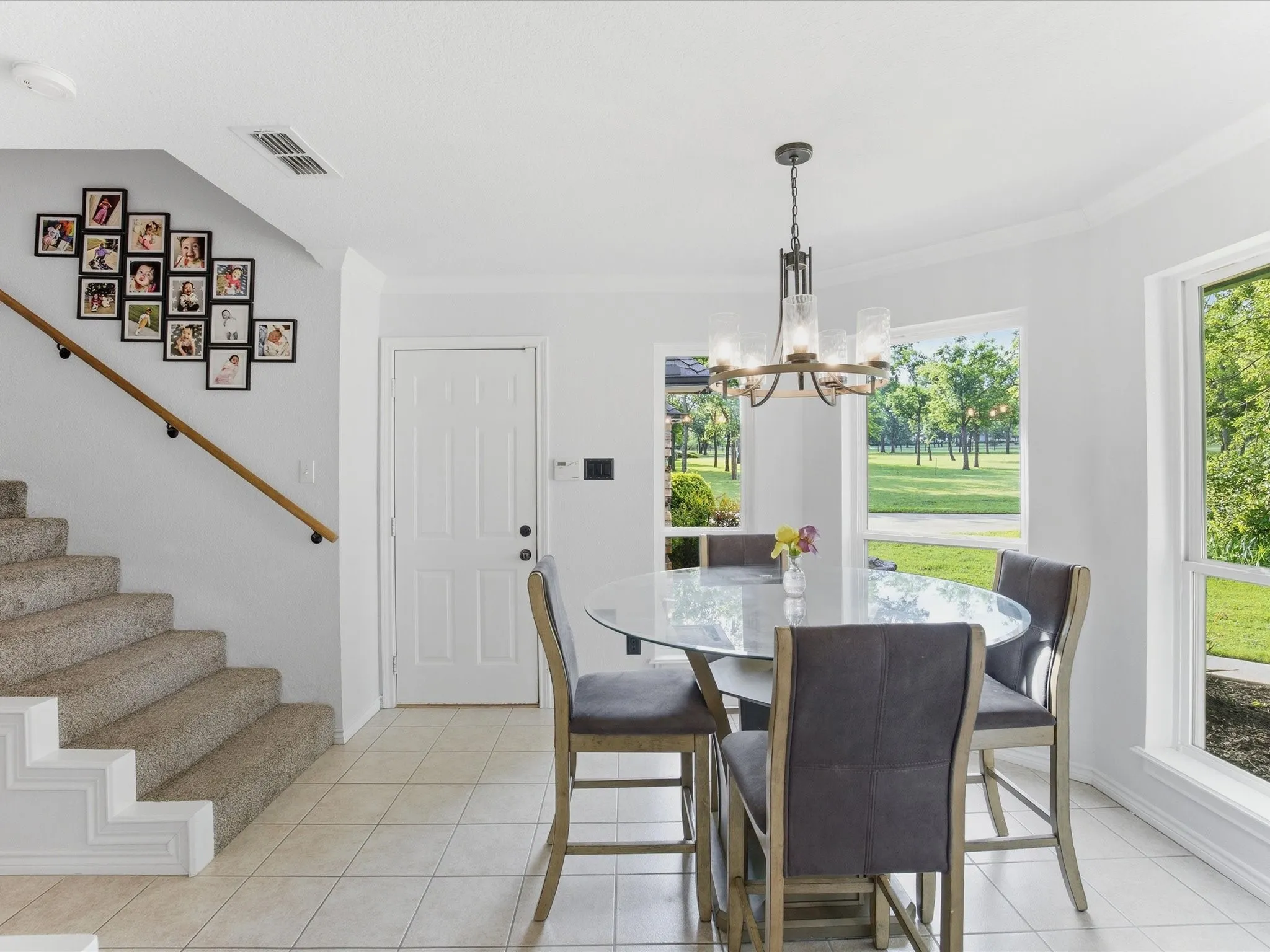 Single Family Residence For Sale in Wise County , 104 Marina Del Ray, Bridgeport, Texas 76426, 4 Bedroom, 3 Bathroom, 3 Garage spaces, 2,587 Sqft, built in 1996, mls#21241017, Real Estate Agent in Bridgeport, Homes For Sale in Wise county, Homes For Sale in Bridgeport, Realtor in Bridgeport Texas, Real Estate Brokerage Independent Realty Texas, Luminita Cordes Realtor
