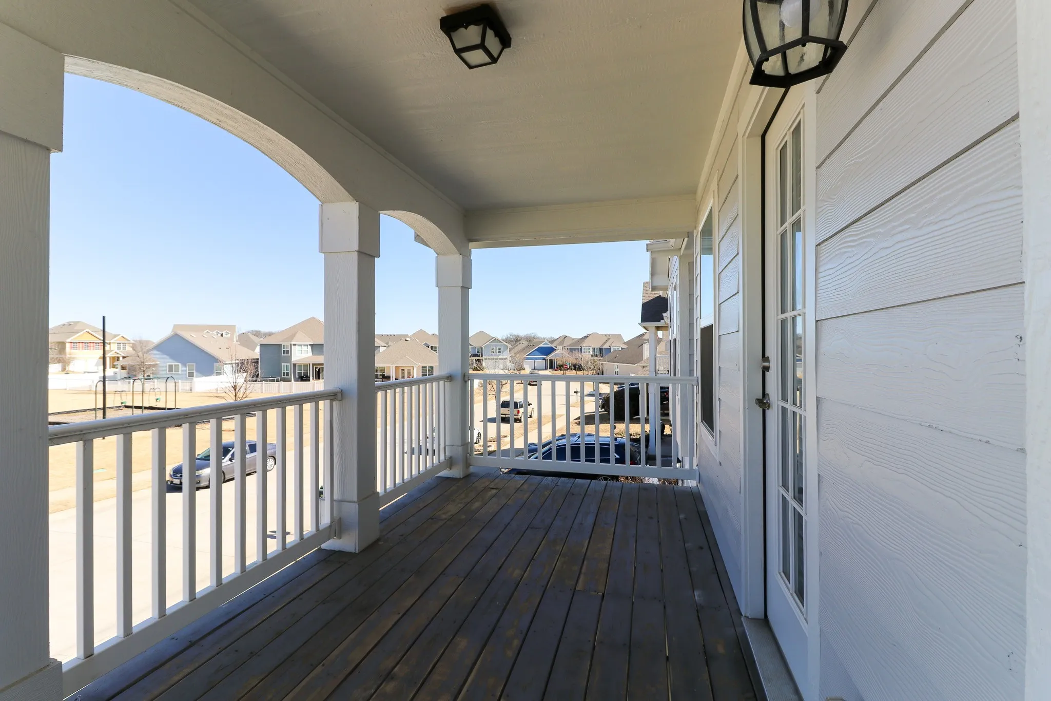 Single Family Residence For Sale in Denton County , 9160 Cranston Court, Providence Village, Texas 76227, 4 Bedrooms, 4 Bathrooms, 2 Garage spaces, 3,206 Sqft, built in 2016, Preowned, Price $425,000, mls#21239940, Real Estate Agent in Providence Village, Homes For Sale in Denton county, Homes For Sale in Providence Village, Realtor in Providence Village Texas, Real Estate Brokerage Independent Realty Texas, Luminita Cordes Realtor