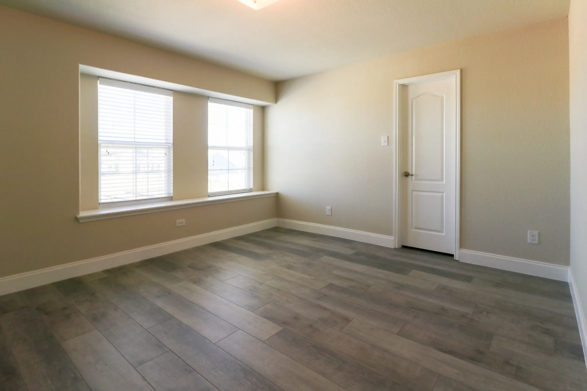 Single Family Residence For Sale in Denton County , 9160 Cranston Court, Providence Village, Texas 76227, 4 Bedrooms, 4 Bathrooms, 2 Garage spaces, 3,206 Sqft, built in 2016, Preowned, Price $425,000, mls#21239940, Real Estate Agent in Providence Village, Homes For Sale in Denton county, Homes For Sale in Providence Village, Realtor in Providence Village Texas, Real Estate Brokerage Independent Realty Texas, Luminita Cordes Realtor