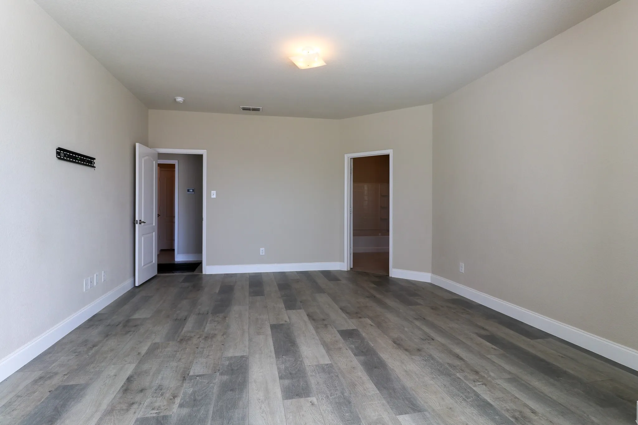 Single Family Residence For Sale in Denton County , 9160 Cranston Court, Providence Village, Texas 76227, 4 Bedrooms, 4 Bathrooms, 2 Garage spaces, 3,206 Sqft, built in 2016, Preowned, Price $425,000, mls#21239940, Real Estate Agent in Providence Village, Homes For Sale in Denton county, Homes For Sale in Providence Village, Realtor in Providence Village Texas, Real Estate Brokerage Independent Realty Texas, Luminita Cordes Realtor