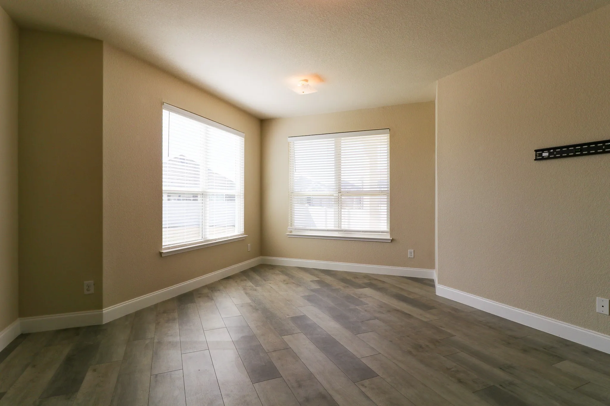 Single Family Residence For Sale in Denton County , 9160 Cranston Court, Providence Village, Texas 76227, 4 Bedrooms, 4 Bathrooms, 2 Garage spaces, 3,206 Sqft, built in 2016, Preowned, Price $425,000, mls#21239940, Real Estate Agent in Providence Village, Homes For Sale in Denton county, Homes For Sale in Providence Village, Realtor in Providence Village Texas, Real Estate Brokerage Independent Realty Texas, Luminita Cordes Realtor