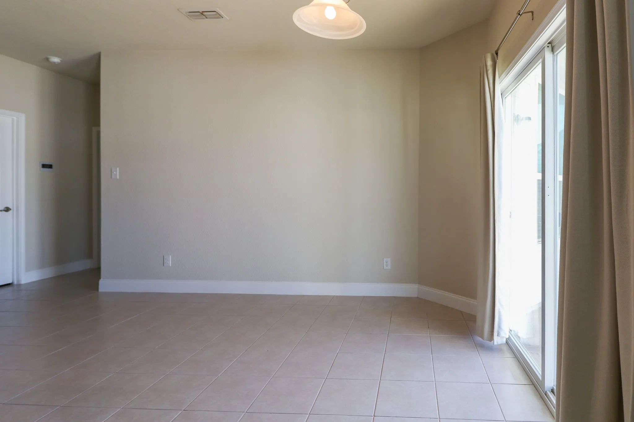 Single Family Residence For Sale in Denton County , 9160 Cranston Court, Providence Village, Texas 76227, 4 Bedrooms, 4 Bathrooms, 2 Garage spaces, 3,206 Sqft, built in 2016, Preowned, Price $425,000, mls#21239940, Real Estate Agent in Providence Village, Homes For Sale in Denton county, Homes For Sale in Providence Village, Realtor in Providence Village Texas, Real Estate Brokerage Independent Realty Texas, Luminita Cordes Realtor