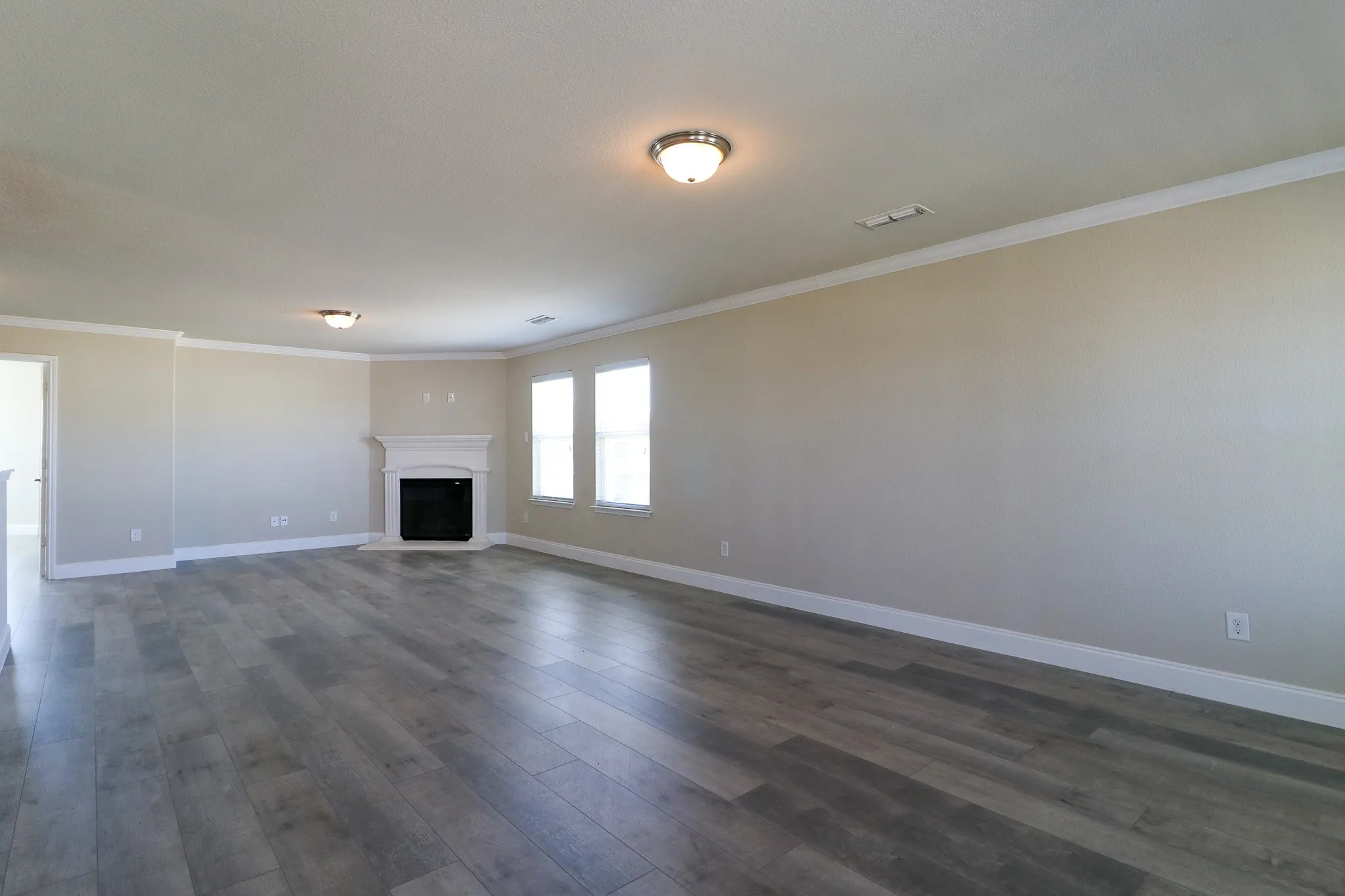 Single Family Residence For Sale in Denton County , 9160 Cranston Court, Providence Village, Texas 76227, 4 Bedrooms, 4 Bathrooms, 2 Garage spaces, 3,206 Sqft, built in 2016, Preowned, Price $425,000, mls#21239940, Real Estate Agent in Providence Village, Homes For Sale in Denton county, Homes For Sale in Providence Village, Realtor in Providence Village Texas, Real Estate Brokerage Independent Realty Texas, Luminita Cordes Realtor