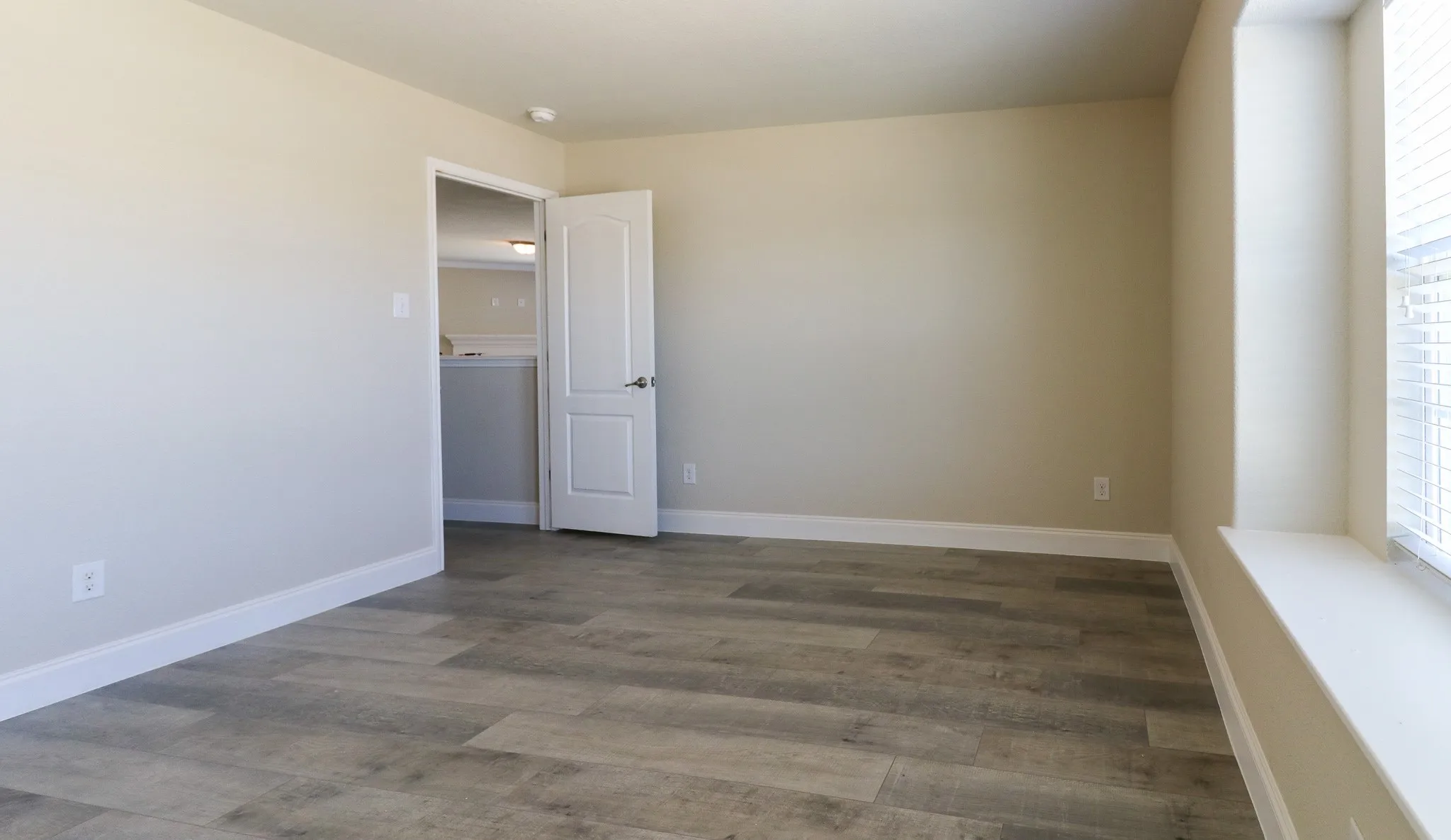 Single Family Residence For Sale in Denton County , 9160 Cranston Court, Providence Village, Texas 76227, 4 Bedrooms, 4 Bathrooms, 2 Garage spaces, 3,206 Sqft, built in 2016, Preowned, Price $425,000, mls#21239940, Real Estate Agent in Providence Village, Homes For Sale in Denton county, Homes For Sale in Providence Village, Realtor in Providence Village Texas, Real Estate Brokerage Independent Realty Texas, Luminita Cordes Realtor