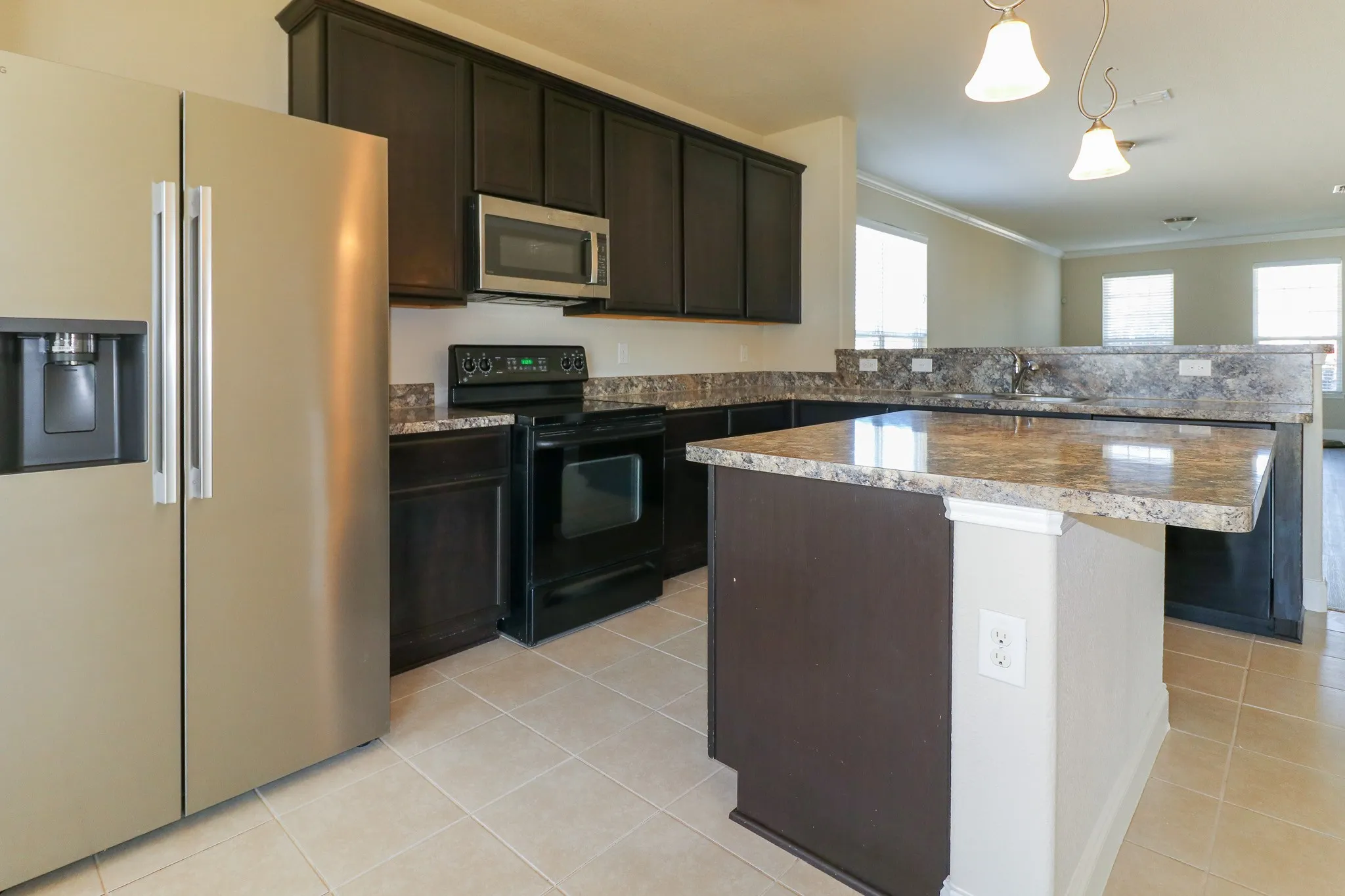 Single Family Residence For Sale in Denton County , 9160 Cranston Court, Providence Village, Texas 76227, 4 Bedrooms, 4 Bathrooms, 2 Garage spaces, 3,206 Sqft, built in 2016, Preowned, Price $425,000, mls#21239940, Real Estate Agent in Providence Village, Homes For Sale in Denton county, Homes For Sale in Providence Village, Realtor in Providence Village Texas, Real Estate Brokerage Independent Realty Texas, Luminita Cordes Realtor