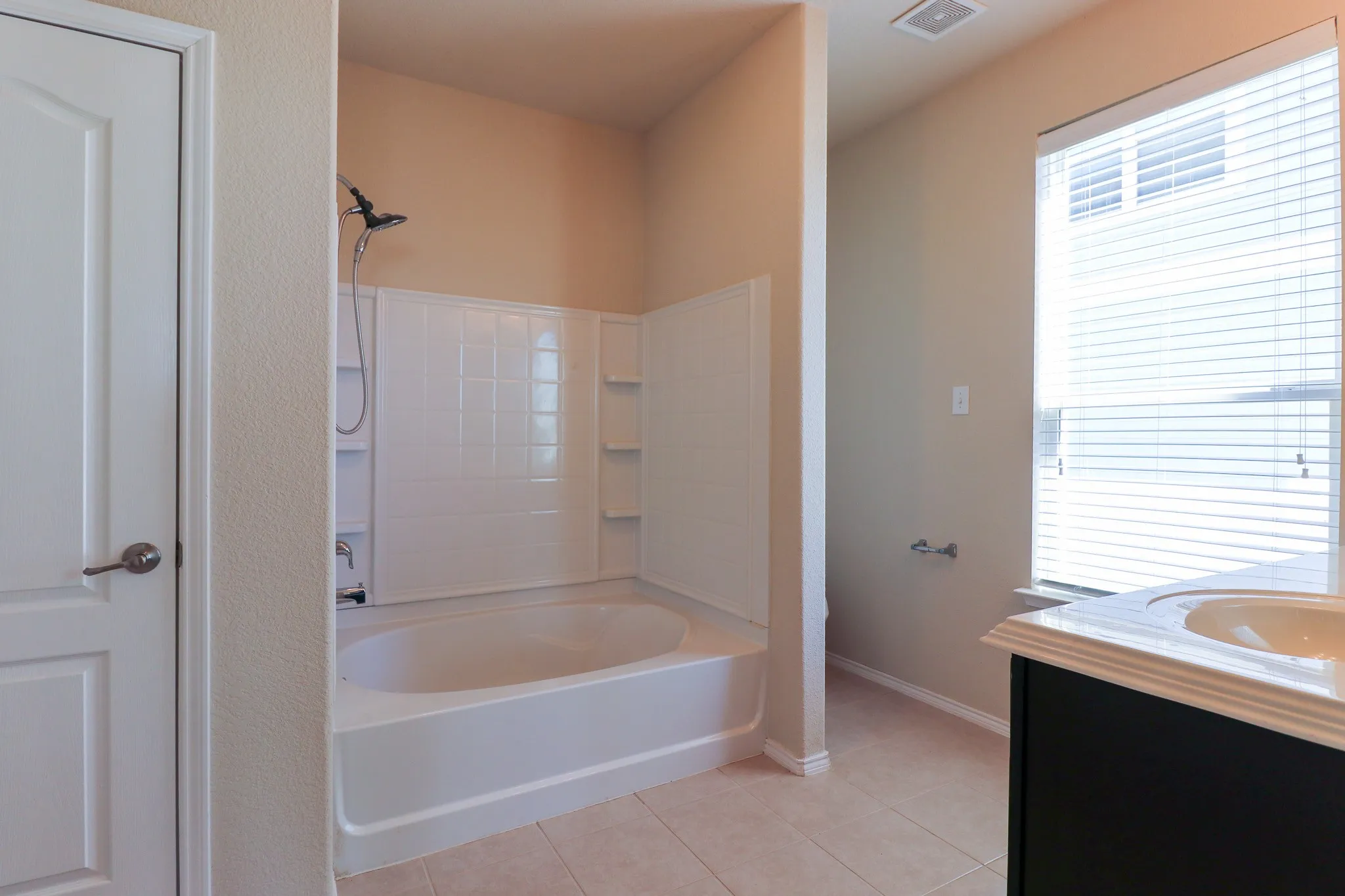 Single Family Residence For Sale in Denton County , 9160 Cranston Court, Providence Village, Texas 76227, 4 Bedrooms, 4 Bathrooms, 2 Garage spaces, 3,206 Sqft, built in 2016, Preowned, Price $425,000, mls#21239940, Real Estate Agent in Providence Village, Homes For Sale in Denton county, Homes For Sale in Providence Village, Realtor in Providence Village Texas, Real Estate Brokerage Independent Realty Texas, Luminita Cordes Realtor