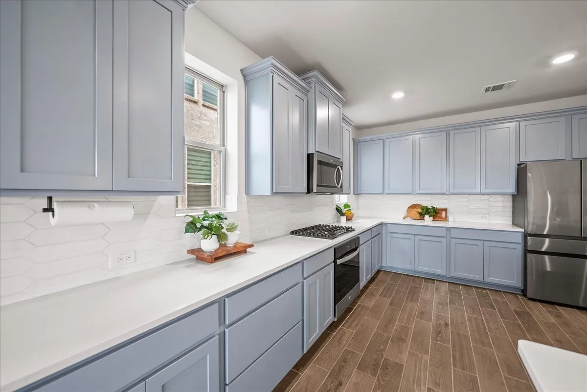 Single Family Residence For Sale in Denton County , 449 Willowmore Drive, Little Elm, Texas 75068, 3 Bedroom, 3 Bathroom, 2 Garage spaces, 3,690 Sqft, built in 2024, Preowned, mls#21208951, Real Estate Agent in Little Elm, Homes For Sale in Denton county, Homes For Sale in Little Elm, Realtor in Little Elm Texas, Real Estate Brokerage Independent Realty Texas, Luminita Cordes Realtor