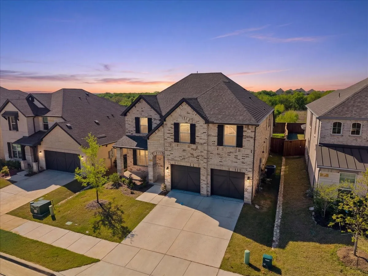 Single Family Residence For Sale in Denton County , 449 Willowmore Drive, Little Elm, Texas 75068, 3 Bedroom, 3 Bathroom, 2 Garage spaces, 3,690 Sqft, built in 2024, Preowned, mls#21208951, Real Estate Agent in Little Elm, Homes For Sale in Denton county, Homes For Sale in Little Elm, Realtor in Little Elm Texas, Real Estate Brokerage Independent Realty Texas, Luminita Cordes Realtor