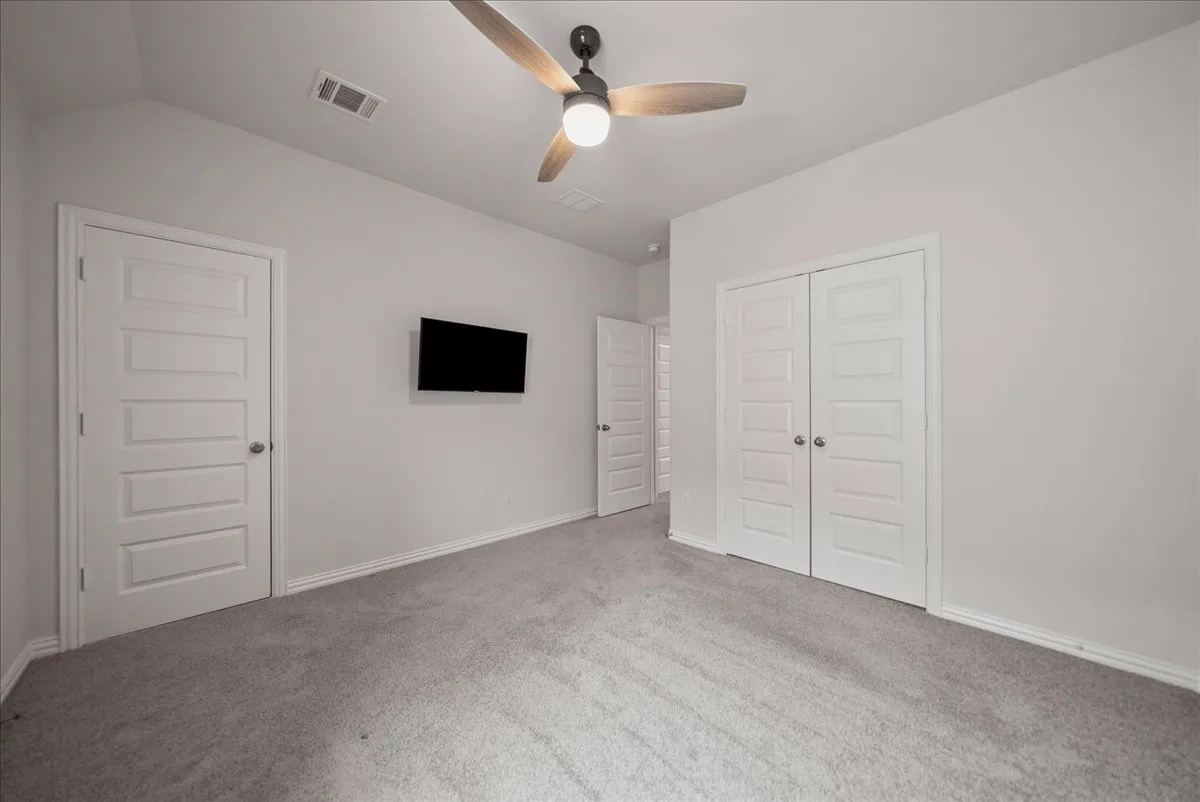 Single Family Residence For Sale in Denton County , 449 Willowmore Drive, Little Elm, Texas 75068, 3 Bedroom, 3 Bathroom, 2 Garage spaces, 3,690 Sqft, built in 2024, Preowned, mls#21208951, Real Estate Agent in Little Elm, Homes For Sale in Denton county, Homes For Sale in Little Elm, Realtor in Little Elm Texas, Real Estate Brokerage Independent Realty Texas, Luminita Cordes Realtor