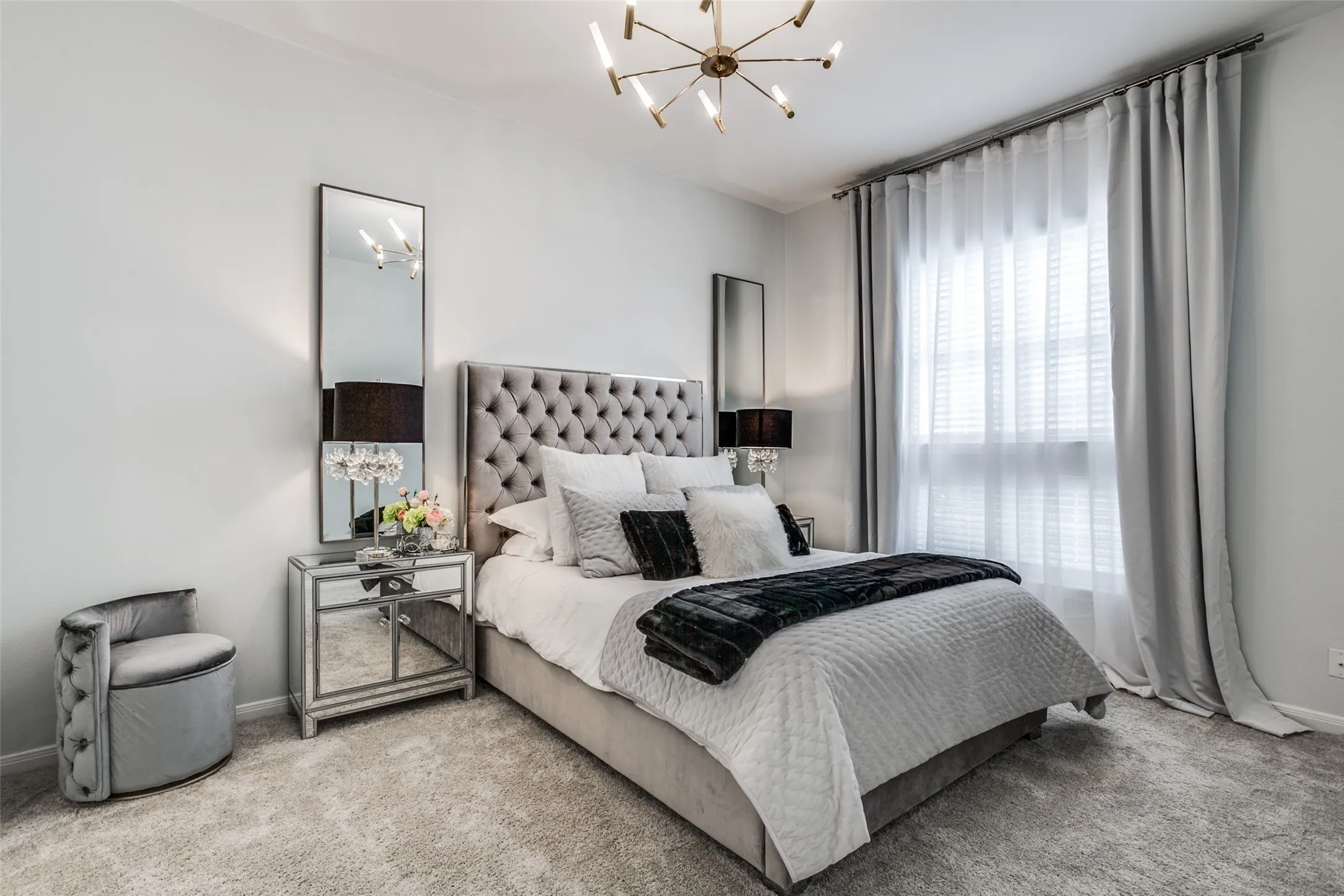 Condominium For Rent in Dallas County , 3225 Turtle Creek Boulevard 220, Dallas, Texas 75219, 2 Bedroom, 2 Bathroom, 1 Garage spaces, 1,154 Sqft, built in 1998, Preowned, mls#21202510, Real Estate Agent in Dallas, Homes For Rent in Dallas county, Homes For Rent in Dallas, Realtor in Dallas Texas, Real Estate Brokerage Independent Realty Texas, Luminita Cordes Realtor