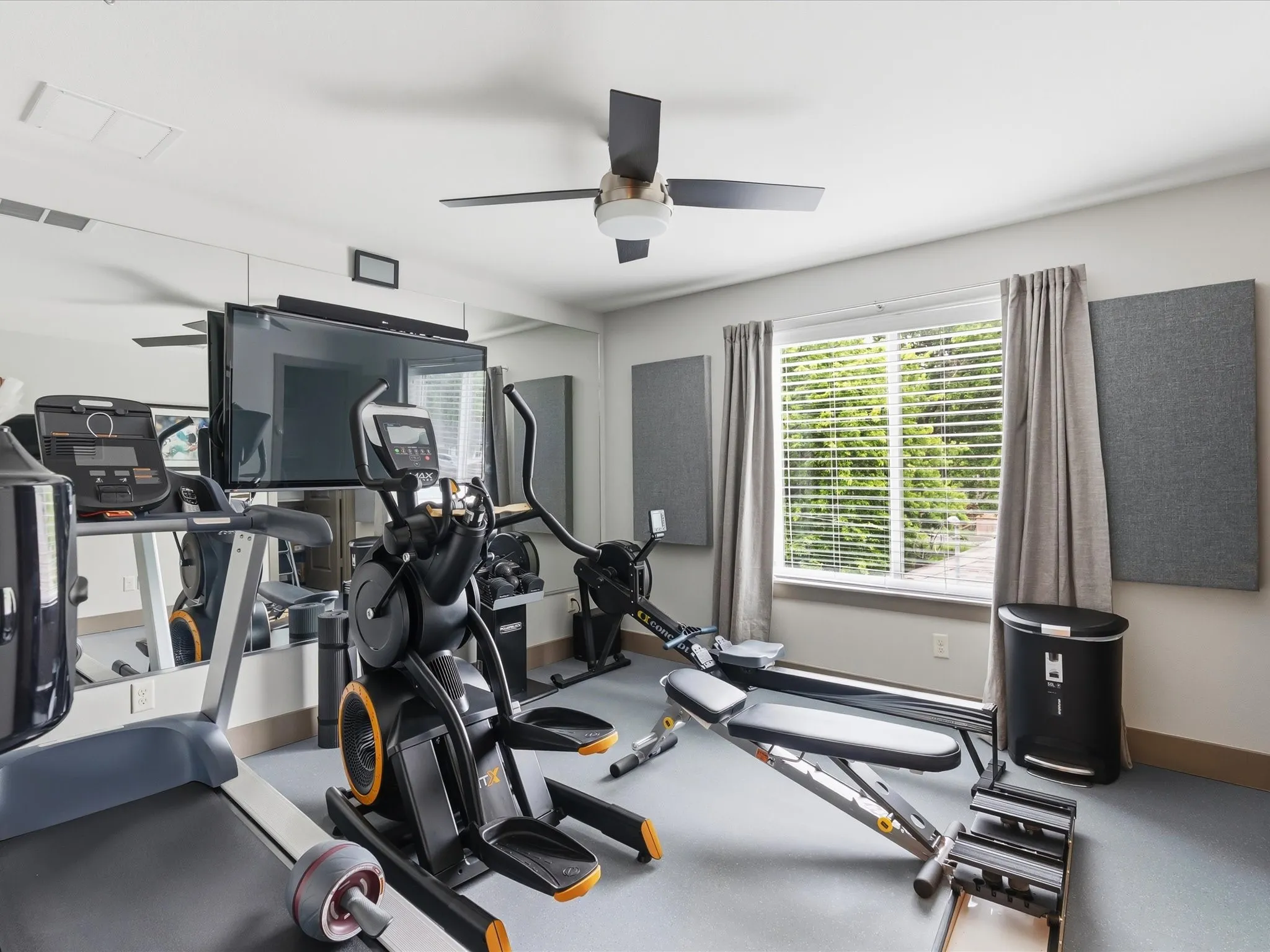 Single Family Residence For Sale in Dallas County , 2965 Eric Lane, Farmers Branch, Texas 75234, 4 Bedroom, 3 Bathroom, 2 Garage spaces, 3,006 Sqft, built in 2015, mls#21240333, Real Estate Agent in Farmers Branch, Homes For Sale in Dallas county, Homes For Sale in Farmers Branch, Realtor in Farmers Branch Texas, Real Estate Brokerage Independent Realty Texas, Luminita Cordes Realtor