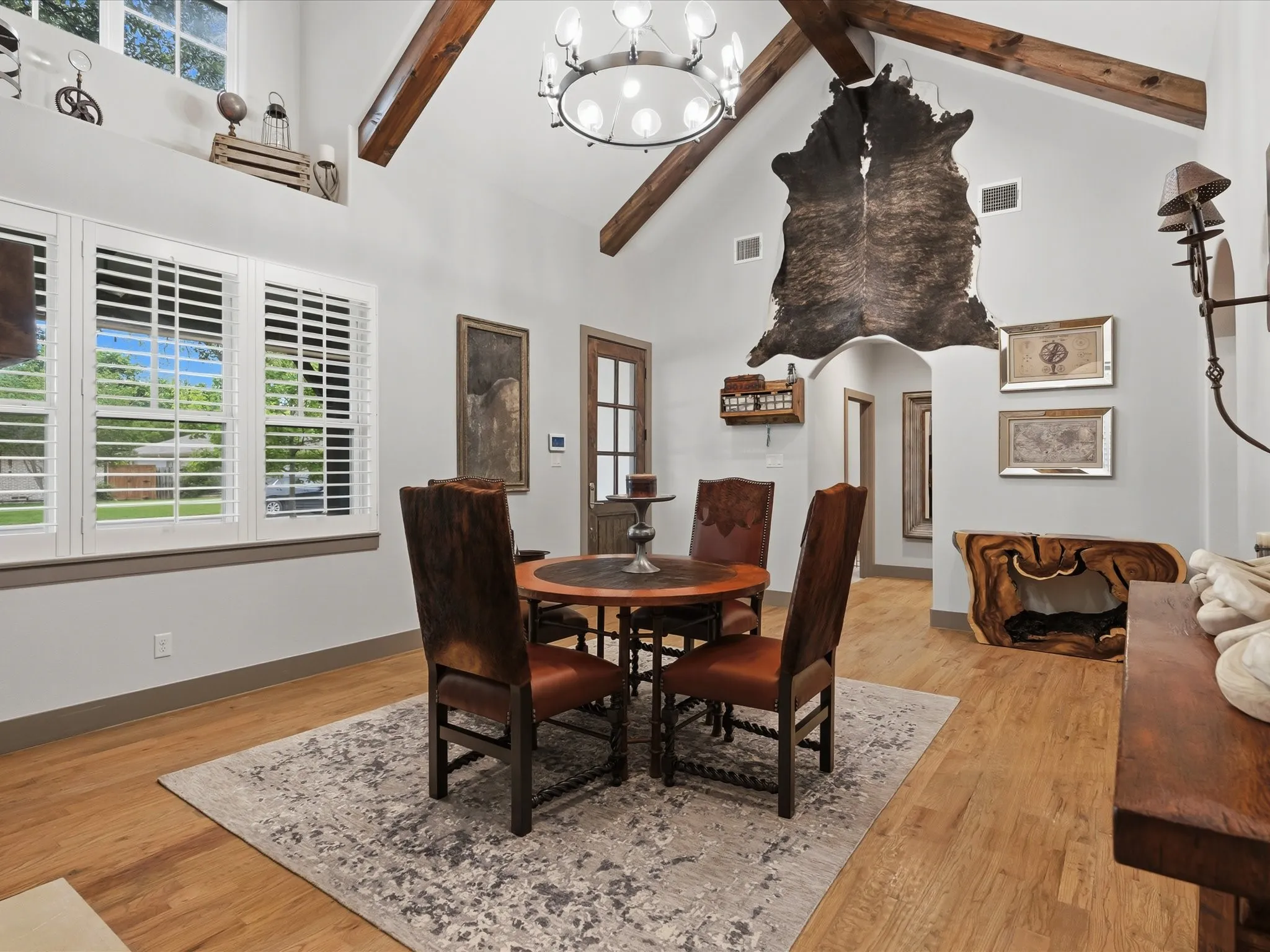Single Family Residence For Sale in Dallas County , 2965 Eric Lane, Farmers Branch, Texas 75234, 4 Bedroom, 3 Bathroom, 2 Garage spaces, 3,006 Sqft, built in 2015, mls#21240333, Real Estate Agent in Farmers Branch, Homes For Sale in Dallas county, Homes For Sale in Farmers Branch, Realtor in Farmers Branch Texas, Real Estate Brokerage Independent Realty Texas, Luminita Cordes Realtor