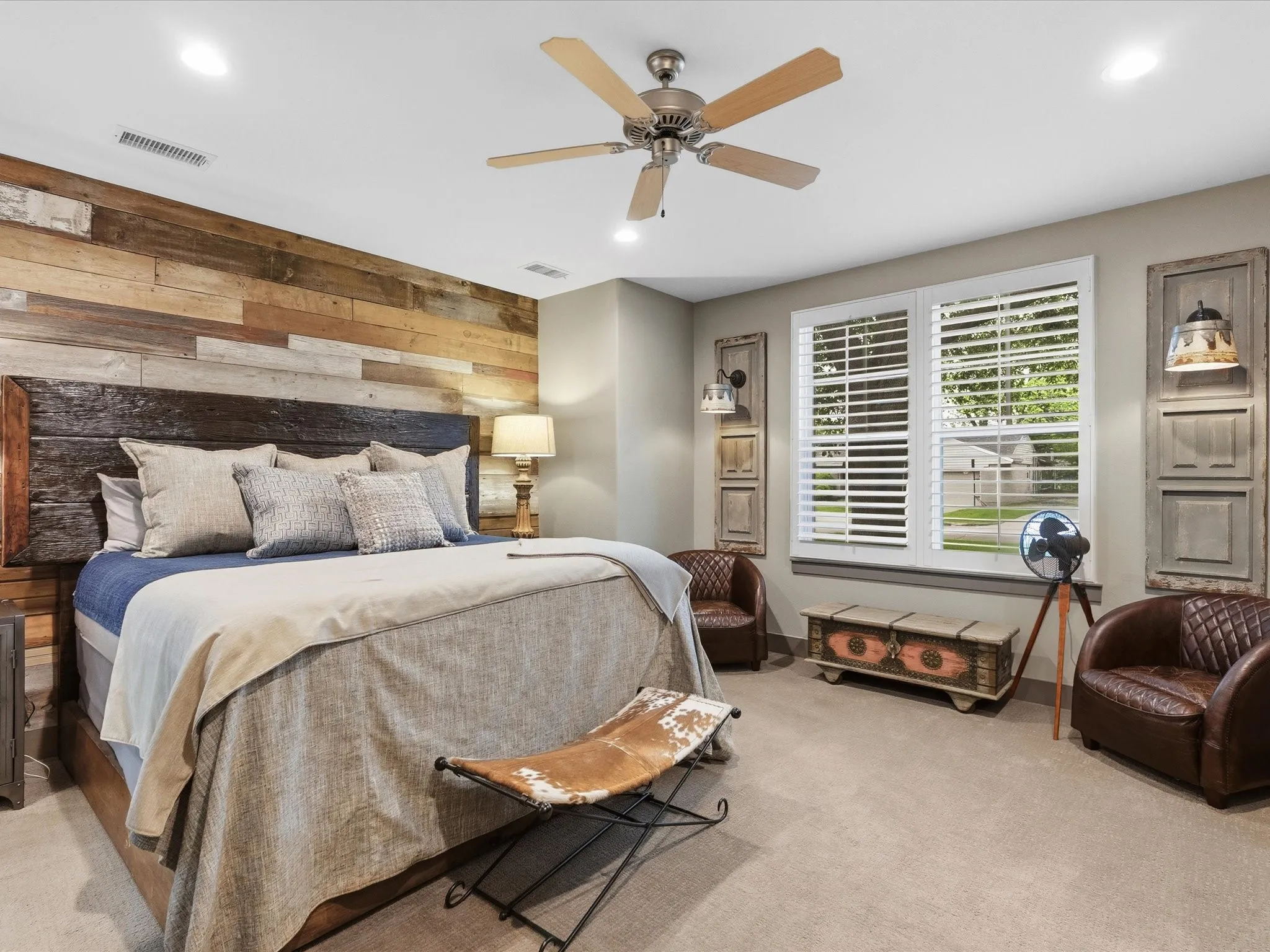 Single Family Residence For Sale in Dallas County , 2965 Eric Lane, Farmers Branch, Texas 75234, 4 Bedroom, 3 Bathroom, 2 Garage spaces, 3,006 Sqft, built in 2015, mls#21240333, Real Estate Agent in Farmers Branch, Homes For Sale in Dallas county, Homes For Sale in Farmers Branch, Realtor in Farmers Branch Texas, Real Estate Brokerage Independent Realty Texas, Luminita Cordes Realtor