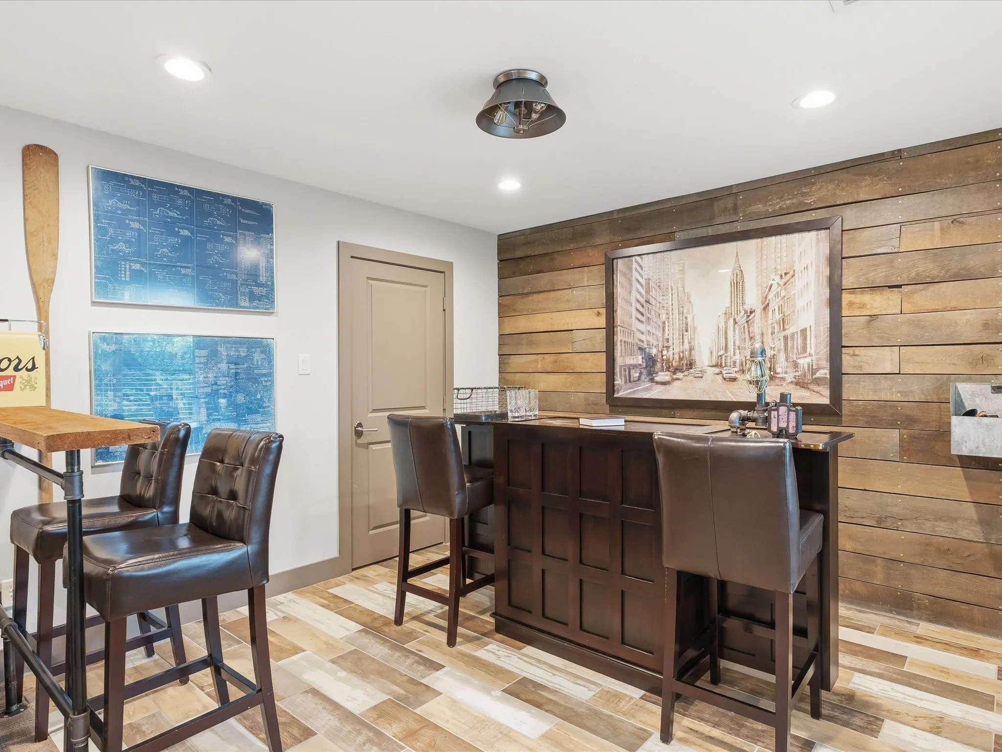 Single Family Residence For Sale in Dallas County , 2965 Eric Lane, Farmers Branch, Texas 75234, 4 Bedroom, 3 Bathroom, 2 Garage spaces, 3,006 Sqft, built in 2015, mls#21240333, Real Estate Agent in Farmers Branch, Homes For Sale in Dallas county, Homes For Sale in Farmers Branch, Realtor in Farmers Branch Texas, Real Estate Brokerage Independent Realty Texas, Luminita Cordes Realtor