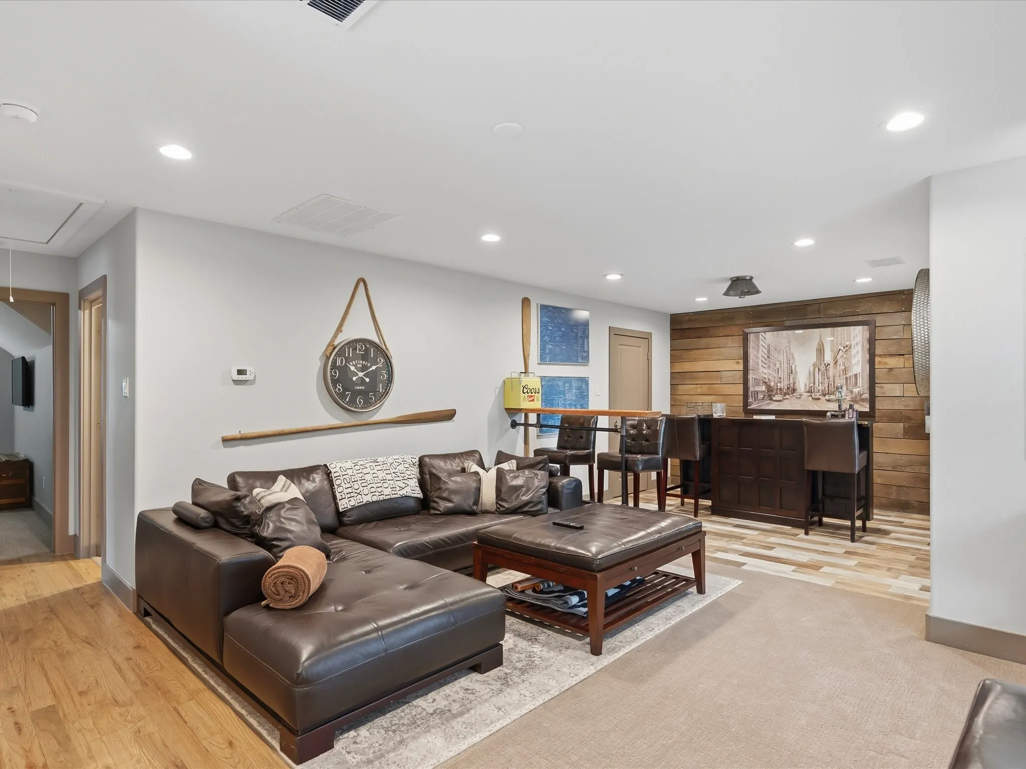Single Family Residence For Sale in Dallas County , 2965 Eric Lane, Farmers Branch, Texas 75234, 4 Bedroom, 3 Bathroom, 2 Garage spaces, 3,006 Sqft, built in 2015, mls#21240333, Real Estate Agent in Farmers Branch, Homes For Sale in Dallas county, Homes For Sale in Farmers Branch, Realtor in Farmers Branch Texas, Real Estate Brokerage Independent Realty Texas, Luminita Cordes Realtor