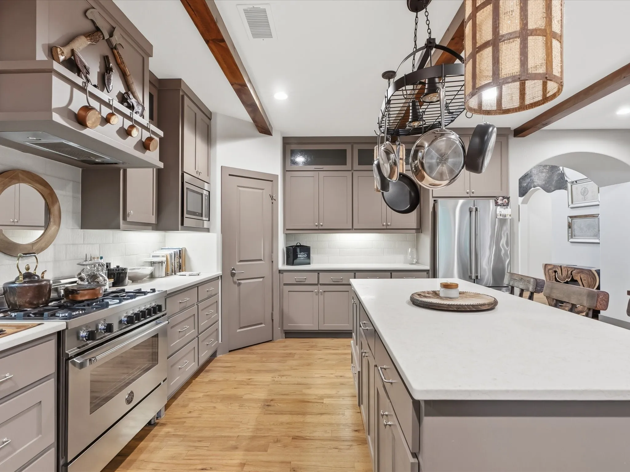 Single Family Residence For Sale in Dallas County , 2965 Eric Lane, Farmers Branch, Texas 75234, 4 Bedroom, 3 Bathroom, 2 Garage spaces, 3,006 Sqft, built in 2015, mls#21240333, Real Estate Agent in Farmers Branch, Homes For Sale in Dallas county, Homes For Sale in Farmers Branch, Realtor in Farmers Branch Texas, Real Estate Brokerage Independent Realty Texas, Luminita Cordes Realtor