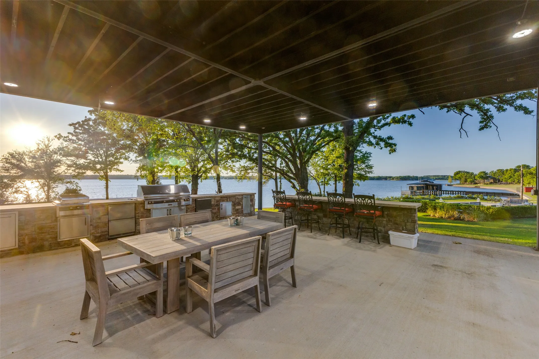 Farm For Sale in Henderson County , 0 Barron, Caney City, Texas 75148, 9 Bedroom, 11 Bathroom, 6 Garage spaces, 9,774 Sqft, built in 2021, Preowned, Price $14,700,000, mls#21240789, Real Estate Agent in Caney City, Homes For Sale in Henderson county, Homes For Sale in Caney City, Realtor in Caney City Texas, Real Estate Brokerage Independent Realty Texas, Luminita Cordes Realtor