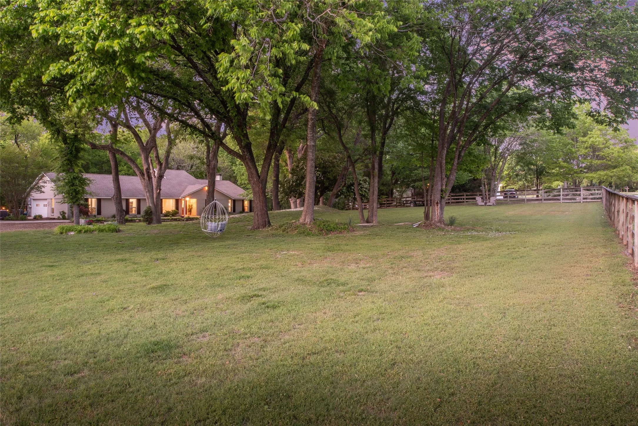 Single Family Residence For Sale in Collin County , 1451 Meandro Ria Lane, Fairview, Texas 75069, 3 Bedroom, 3 Bathroom, 2 Garage spaces, 2,890 Sqft, built in 1981, Preowned, mls#21233772, Real Estate Agent in Fairview, Homes For Sale in Collin county, Homes For Sale in Fairview, Realtor in Fairview Texas, Real Estate Brokerage Independent Realty Texas, Luminita Cordes Realtor