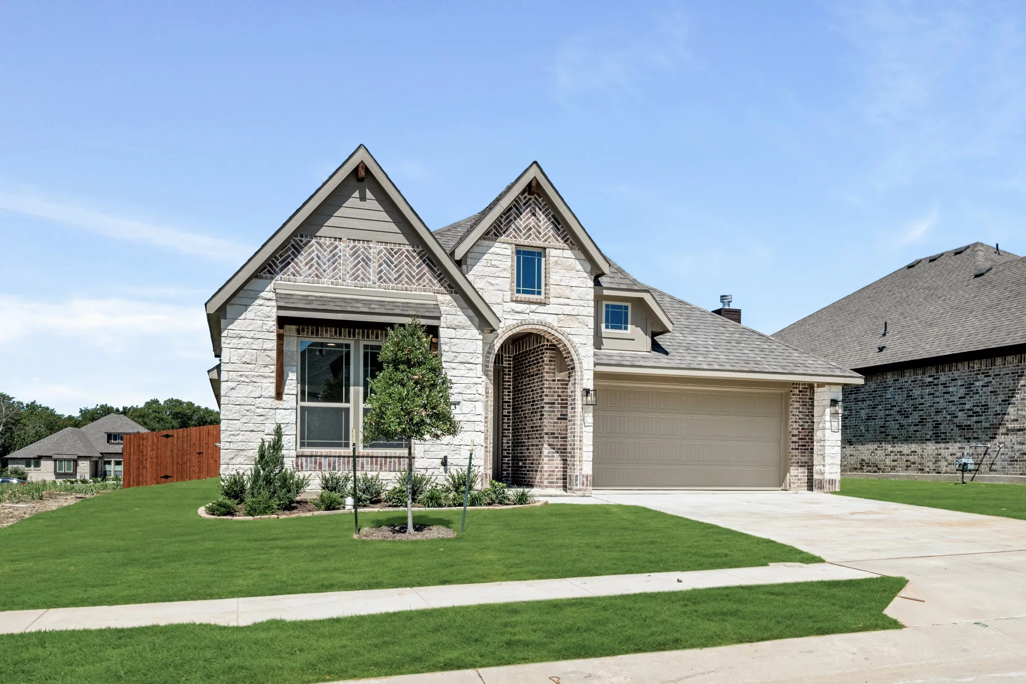 Single Family Residence For Sale in Johnson County , 213 Seminole Trail, Alvarado, Texas 76009, 4 Bedrooms, 3 Bathrooms, 2 Garage spaces, 2,102 Sqft, built in 2025, New Construction - Complete, Price $370,000, mls#21241556, Real Estate Agent in Alvarado, Homes For Sale in Johnson county, Homes For Sale in Alvarado, Realtor in Alvarado Texas, Real Estate Brokerage Independent Realty Texas, Luminita Cordes Realtor