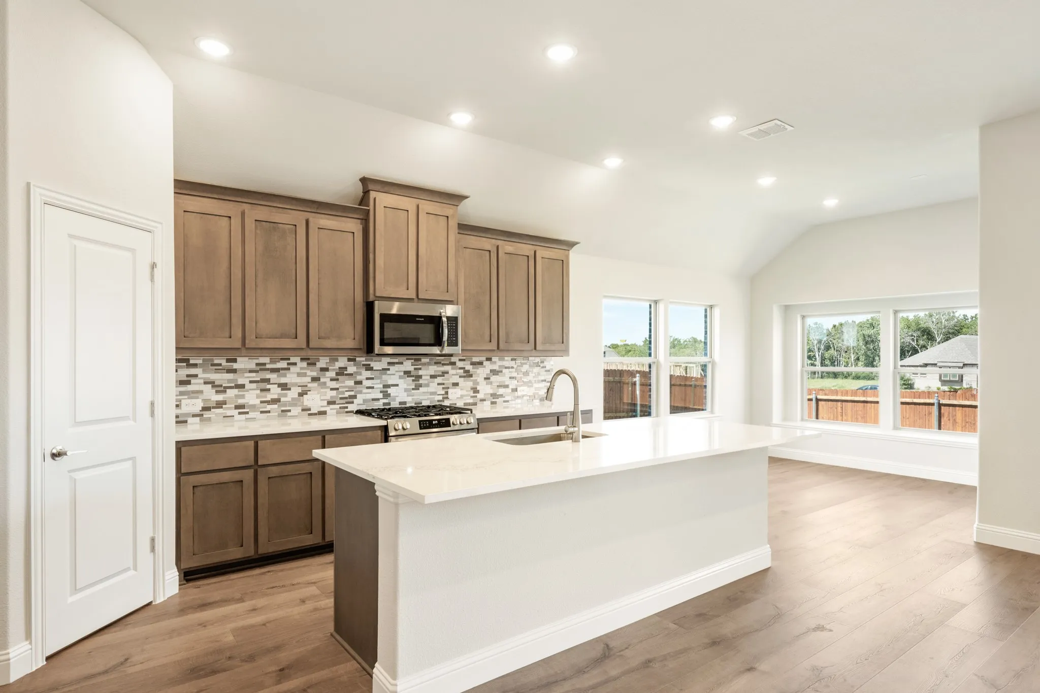Single Family Residence For Sale in Johnson County , 213 Seminole Trail, Alvarado, Texas 76009, 4 Bedrooms, 3 Bathrooms, 2 Garage spaces, 2,102 Sqft, built in 2025, New Construction - Complete, Price $370,000, mls#21241556, Real Estate Agent in Alvarado, Homes For Sale in Johnson county, Homes For Sale in Alvarado, Realtor in Alvarado Texas, Real Estate Brokerage Independent Realty Texas, Luminita Cordes Realtor