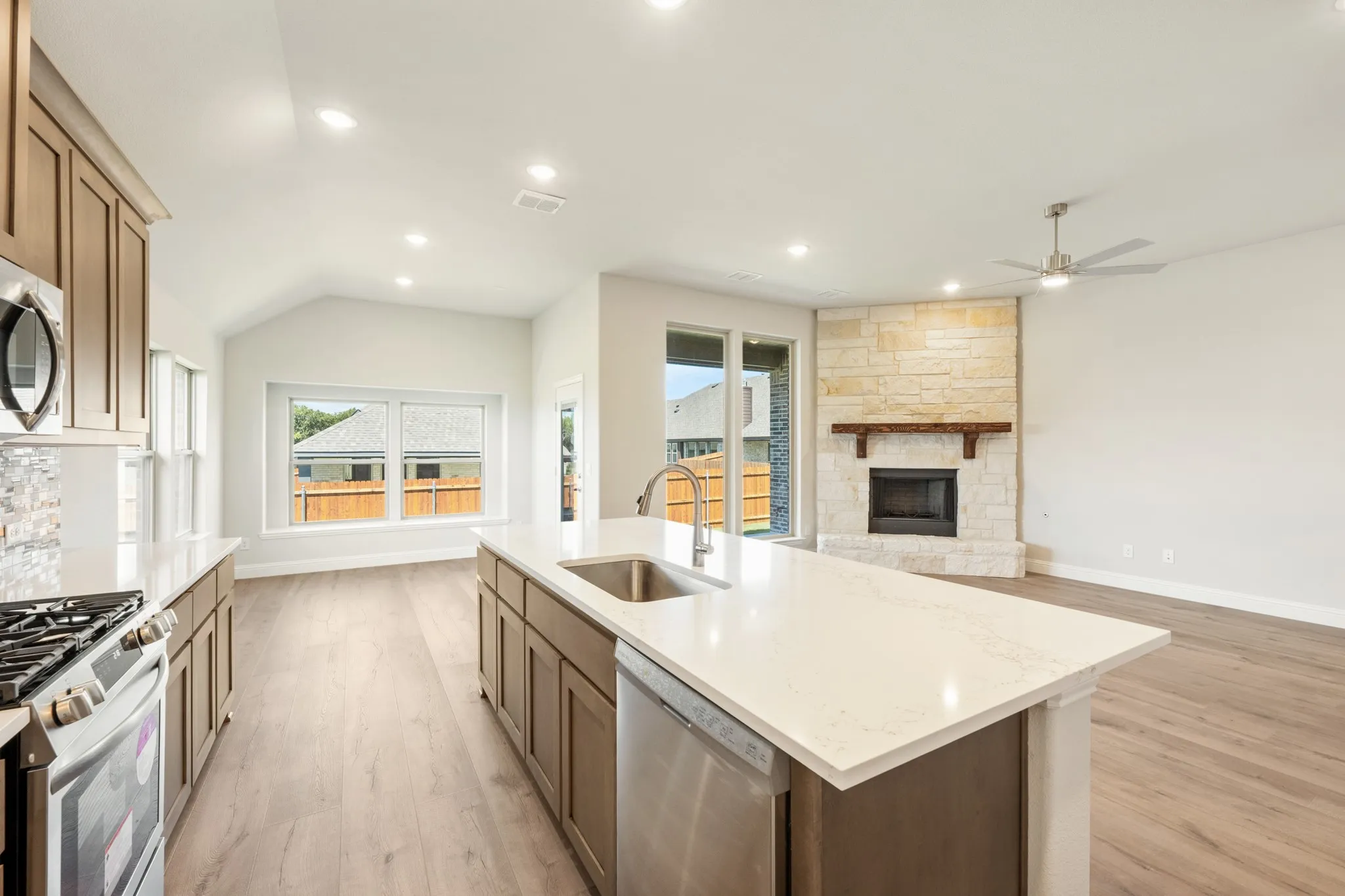 Single Family Residence For Sale in Johnson County , 213 Seminole Trail, Alvarado, Texas 76009, 4 Bedrooms, 3 Bathrooms, 2 Garage spaces, 2,102 Sqft, built in 2025, New Construction - Complete, Price $370,000, mls#21241556, Real Estate Agent in Alvarado, Homes For Sale in Johnson county, Homes For Sale in Alvarado, Realtor in Alvarado Texas, Real Estate Brokerage Independent Realty Texas, Luminita Cordes Realtor