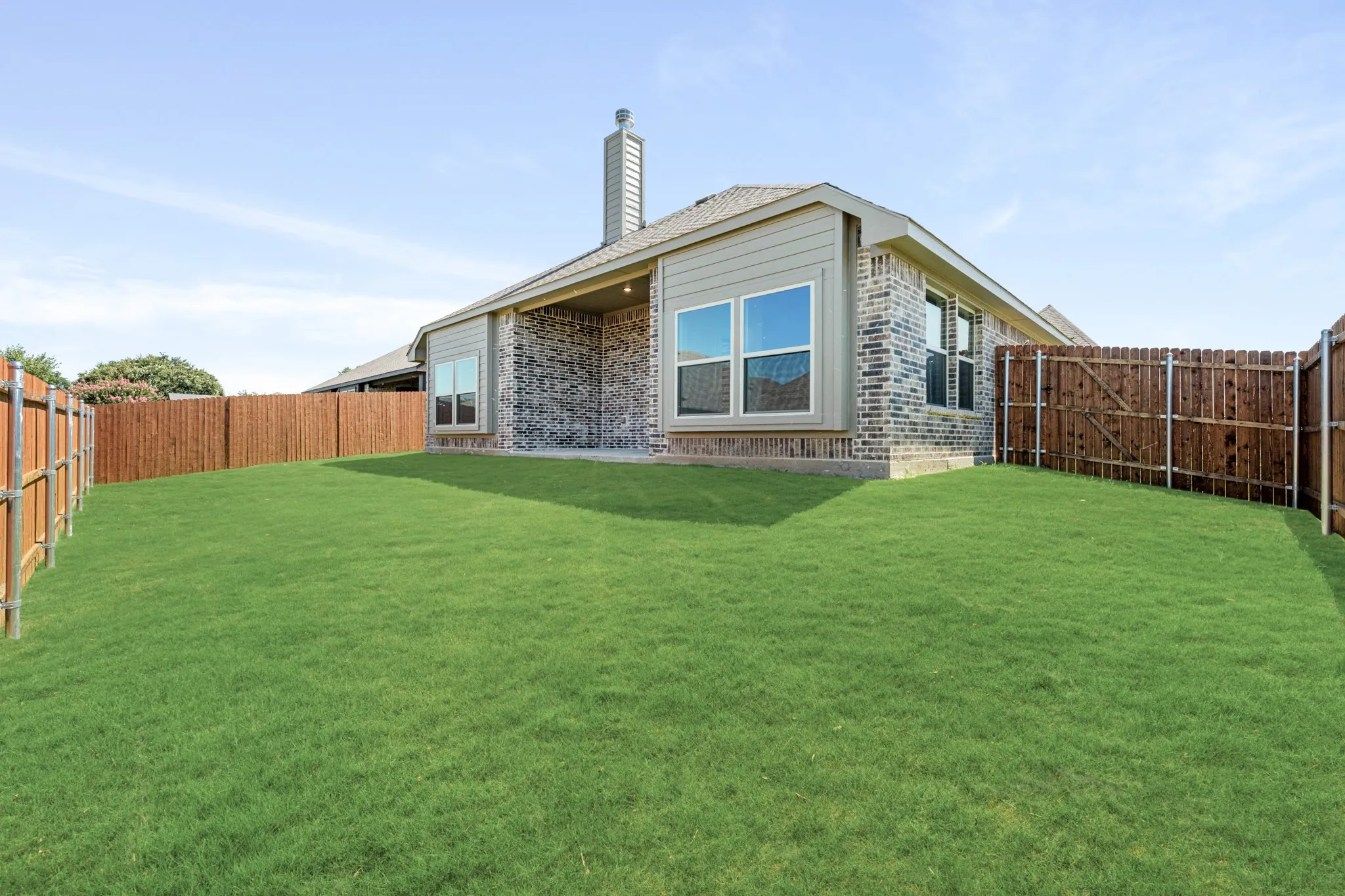 Single Family Residence For Sale in Johnson County , 213 Seminole Trail, Alvarado, Texas 76009, 4 Bedrooms, 3 Bathrooms, 2 Garage spaces, 2,102 Sqft, built in 2025, New Construction - Complete, Price $370,000, mls#21241556, Real Estate Agent in Alvarado, Homes For Sale in Johnson county, Homes For Sale in Alvarado, Realtor in Alvarado Texas, Real Estate Brokerage Independent Realty Texas, Luminita Cordes Realtor