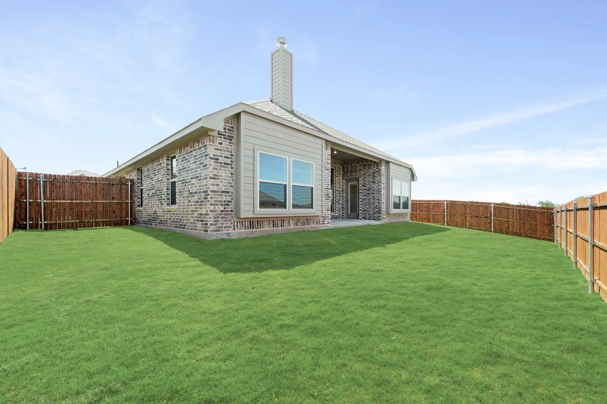 Single Family Residence For Sale in Johnson County , 213 Seminole Trail, Alvarado, Texas 76009, 4 Bedrooms, 3 Bathrooms, 2 Garage spaces, 2,102 Sqft, built in 2025, New Construction - Complete, Price $370,000, mls#21241556, Real Estate Agent in Alvarado, Homes For Sale in Johnson county, Homes For Sale in Alvarado, Realtor in Alvarado Texas, Real Estate Brokerage Independent Realty Texas, Luminita Cordes Realtor