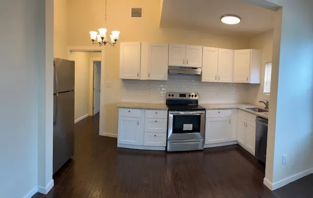 Apartment For Rent in Hunt County , 3112 Stonewall Street 2, Greenville, Texas 75401, 1 Bedroom, 1 Bathroom, Garage spaces, 730 Sqft, built in 1940, Preowned, mls#21241480, Real Estate Agent in Greenville, Homes For Rent in Hunt county, Homes For Rent in Greenville, Realtor in Greenville Texas, Real Estate Brokerage Independent Realty Texas, Luminita Cordes Realtor