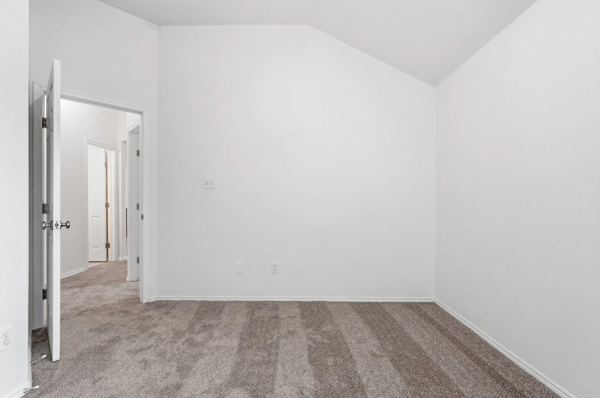 Single Family Residence For Sale in Tarrant County , 6233 Brooklynn Drive, Fort Worth, Texas 76179, 4 Bedroom, 2 Bathroom, 2 Garage spaces, 1,920 Sqft, built in 2005, mls#21239810, Real Estate Agent in Fort Worth, Homes For Sale in Tarrant county, Homes For Sale in Fort Worth, Realtor in Fort Worth Texas, Real Estate Brokerage Independent Realty Texas, Luminita Cordes Realtor
