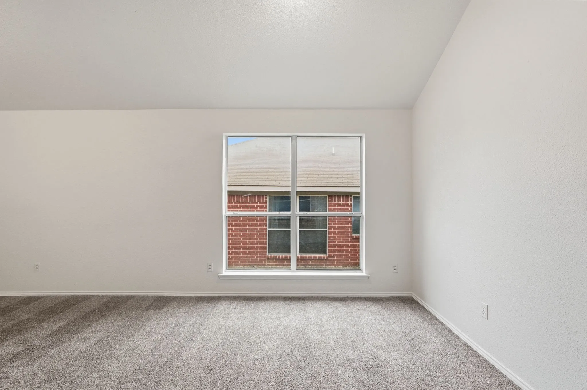 Single Family Residence For Sale in Tarrant County , 6233 Brooklynn Drive, Fort Worth, Texas 76179, 4 Bedroom, 2 Bathroom, 2 Garage spaces, 1,920 Sqft, built in 2005, mls#21239810, Real Estate Agent in Fort Worth, Homes For Sale in Tarrant county, Homes For Sale in Fort Worth, Realtor in Fort Worth Texas, Real Estate Brokerage Independent Realty Texas, Luminita Cordes Realtor