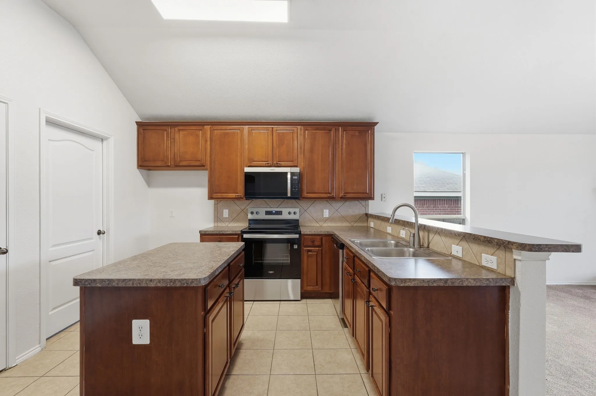 Single Family Residence For Sale in Tarrant County , 6233 Brooklynn Drive, Fort Worth, Texas 76179, 4 Bedroom, 2 Bathroom, 2 Garage spaces, 1,920 Sqft, built in 2005, mls#21239810, Real Estate Agent in Fort Worth, Homes For Sale in Tarrant county, Homes For Sale in Fort Worth, Realtor in Fort Worth Texas, Real Estate Brokerage Independent Realty Texas, Luminita Cordes Realtor
