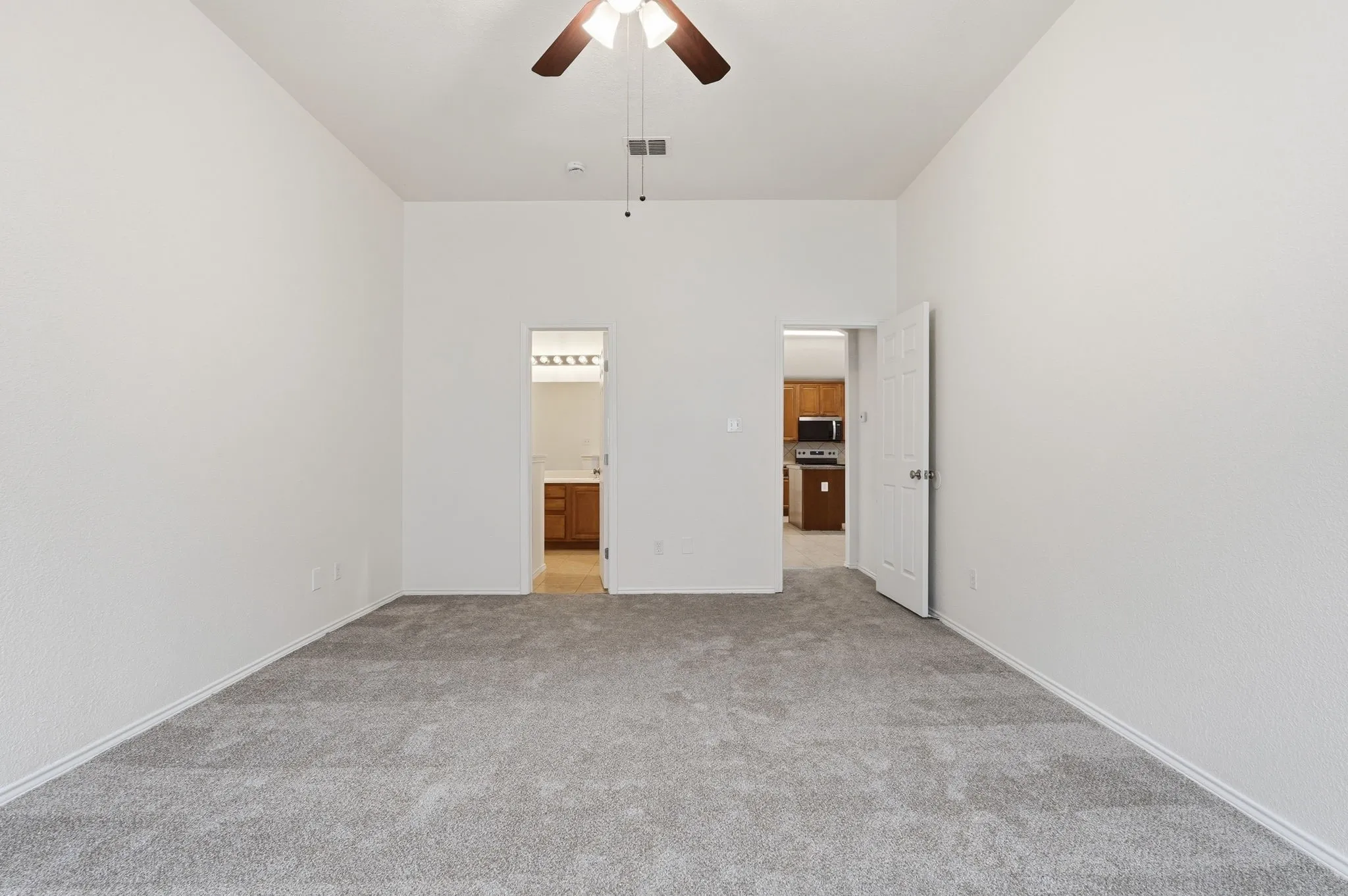 Single Family Residence For Sale in Tarrant County , 6233 Brooklynn Drive, Fort Worth, Texas 76179, 4 Bedroom, 2 Bathroom, 2 Garage spaces, 1,920 Sqft, built in 2005, mls#21239810, Real Estate Agent in Fort Worth, Homes For Sale in Tarrant county, Homes For Sale in Fort Worth, Realtor in Fort Worth Texas, Real Estate Brokerage Independent Realty Texas, Luminita Cordes Realtor