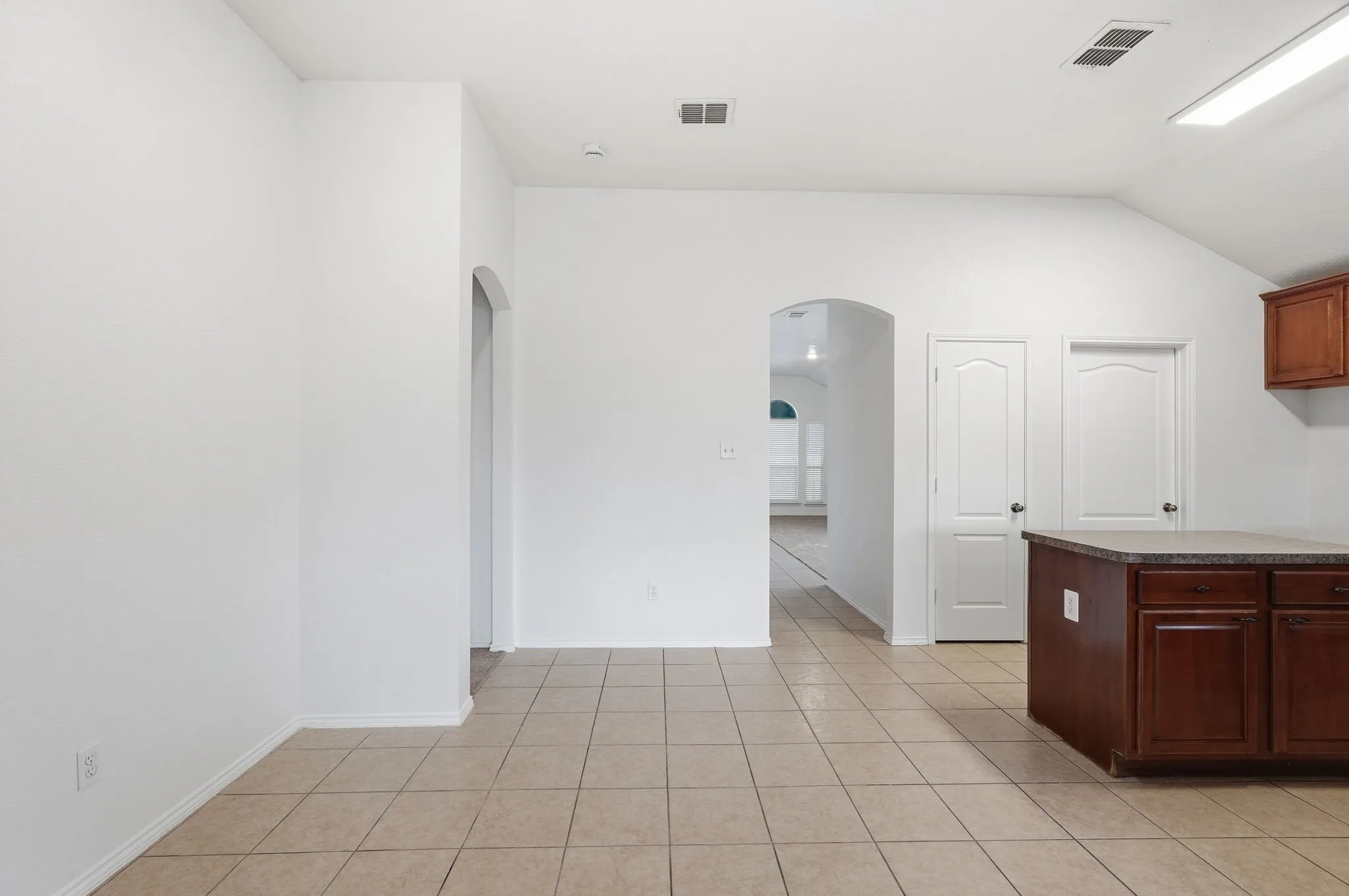 Single Family Residence For Sale in Tarrant County , 6233 Brooklynn Drive, Fort Worth, Texas 76179, 4 Bedroom, 2 Bathroom, 2 Garage spaces, 1,920 Sqft, built in 2005, mls#21239810, Real Estate Agent in Fort Worth, Homes For Sale in Tarrant county, Homes For Sale in Fort Worth, Realtor in Fort Worth Texas, Real Estate Brokerage Independent Realty Texas, Luminita Cordes Realtor
