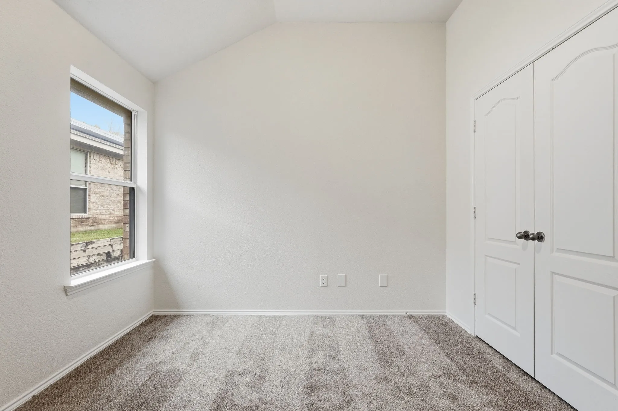 Single Family Residence For Sale in Tarrant County , 6233 Brooklynn Drive, Fort Worth, Texas 76179, 4 Bedroom, 2 Bathroom, 2 Garage spaces, 1,920 Sqft, built in 2005, mls#21239810, Real Estate Agent in Fort Worth, Homes For Sale in Tarrant county, Homes For Sale in Fort Worth, Realtor in Fort Worth Texas, Real Estate Brokerage Independent Realty Texas, Luminita Cordes Realtor