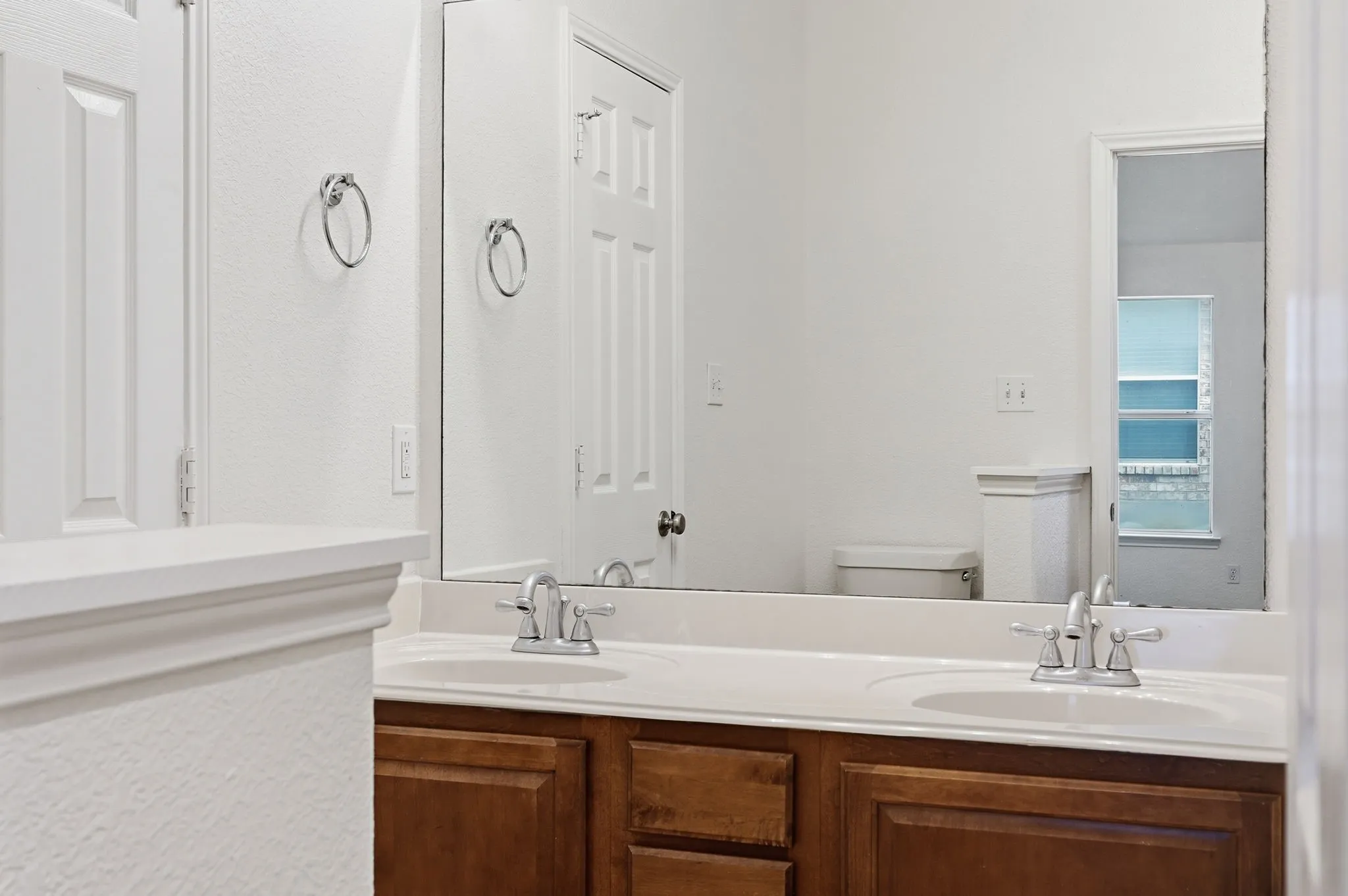 Single Family Residence For Sale in Tarrant County , 6233 Brooklynn Drive, Fort Worth, Texas 76179, 4 Bedroom, 2 Bathroom, 2 Garage spaces, 1,920 Sqft, built in 2005, mls#21239810, Real Estate Agent in Fort Worth, Homes For Sale in Tarrant county, Homes For Sale in Fort Worth, Realtor in Fort Worth Texas, Real Estate Brokerage Independent Realty Texas, Luminita Cordes Realtor