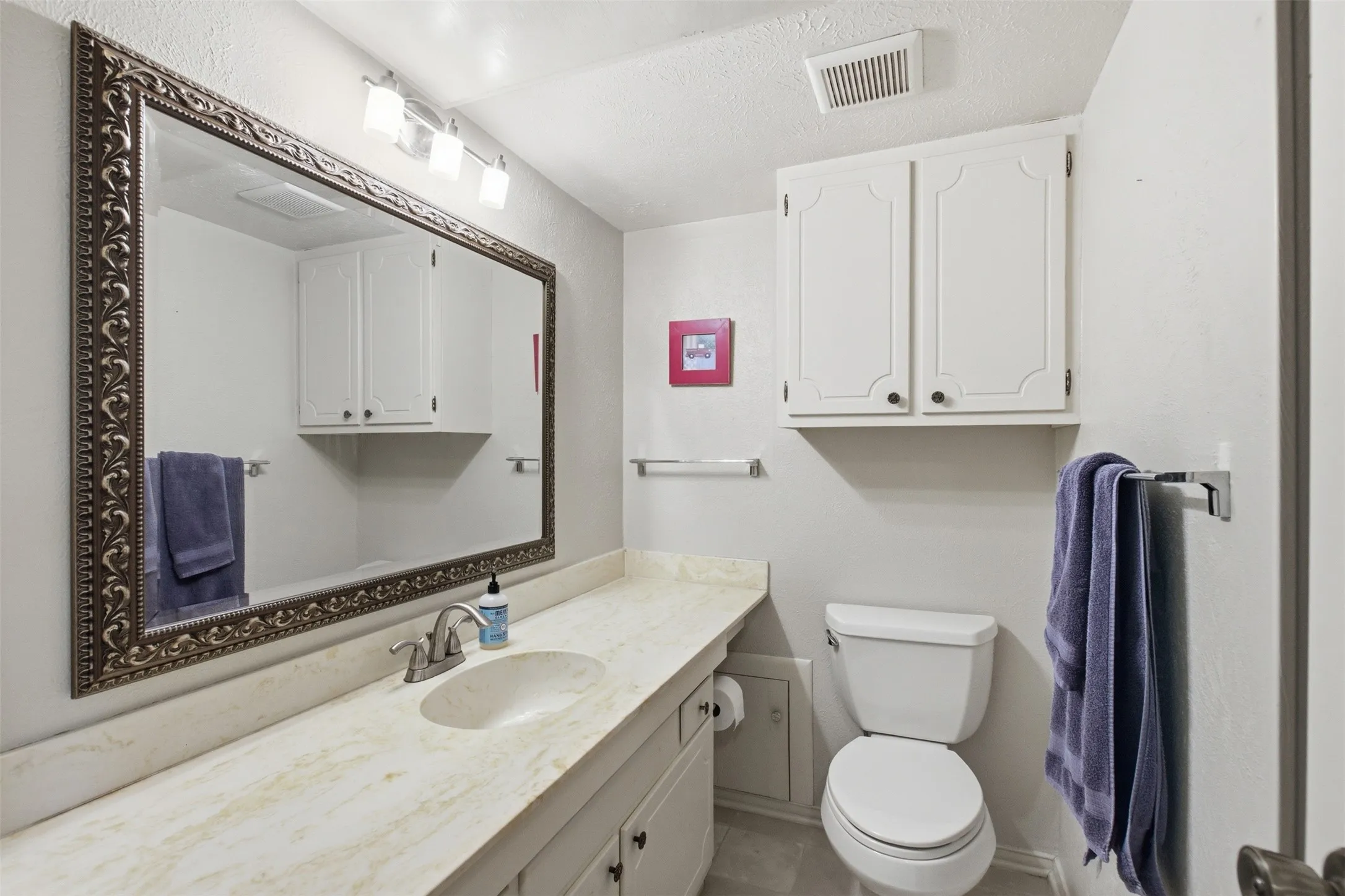 Condominium For Sale in Dallas County , 5852 Marina Drive 21, Garland, Texas 75043, 3 Bedroom, 4 Bathroom, Garage spaces, 2,164 Sqft, built in 1977, mls#21241582, Real Estate Agent in Garland, Homes For Sale in Dallas county, Homes For Sale in Garland, Realtor in Garland Texas, Real Estate Brokerage Independent Realty Texas, Luminita Cordes Realtor